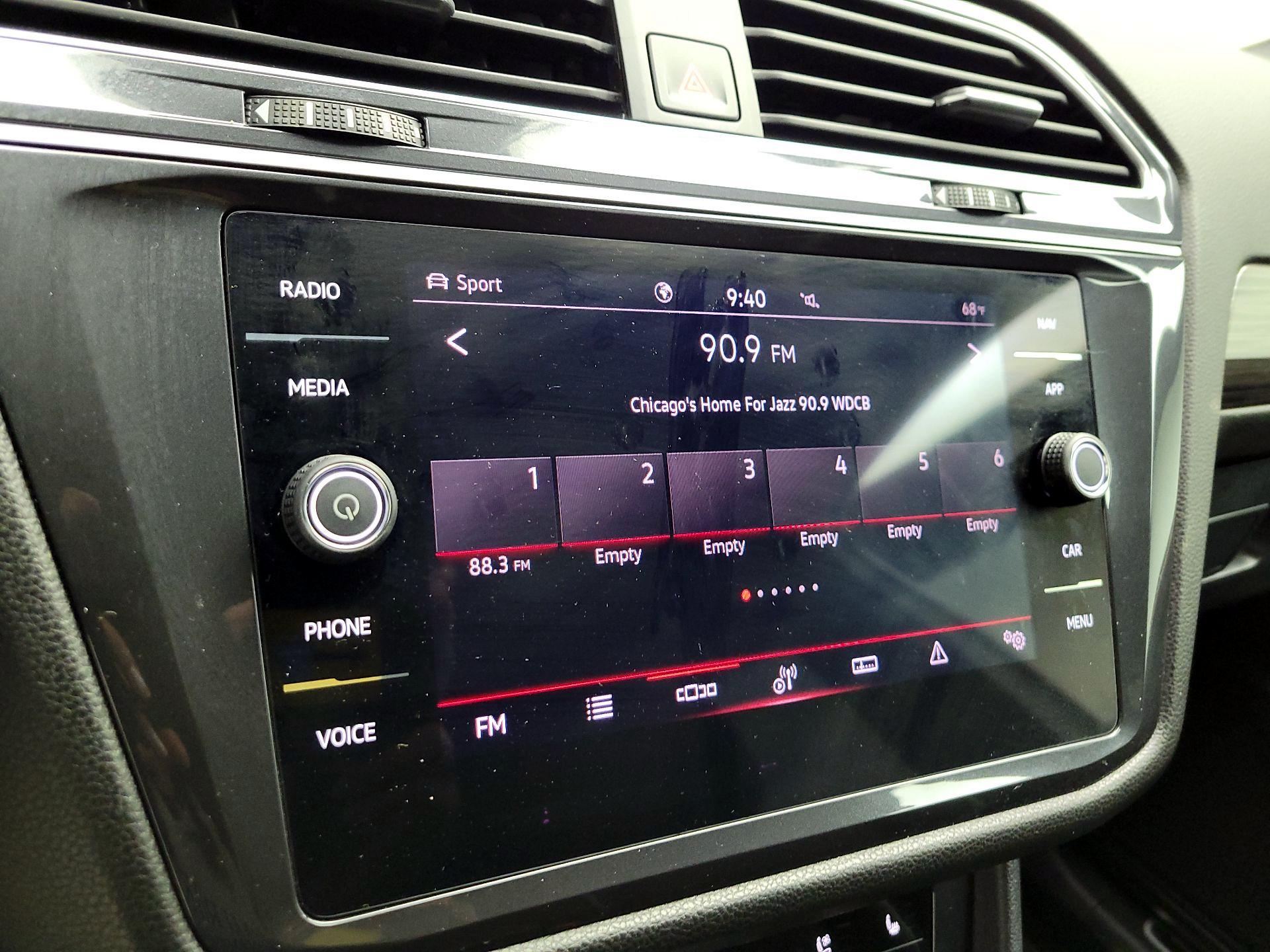 Thumbnail: 2023 Volkswagen Tiguan - 15