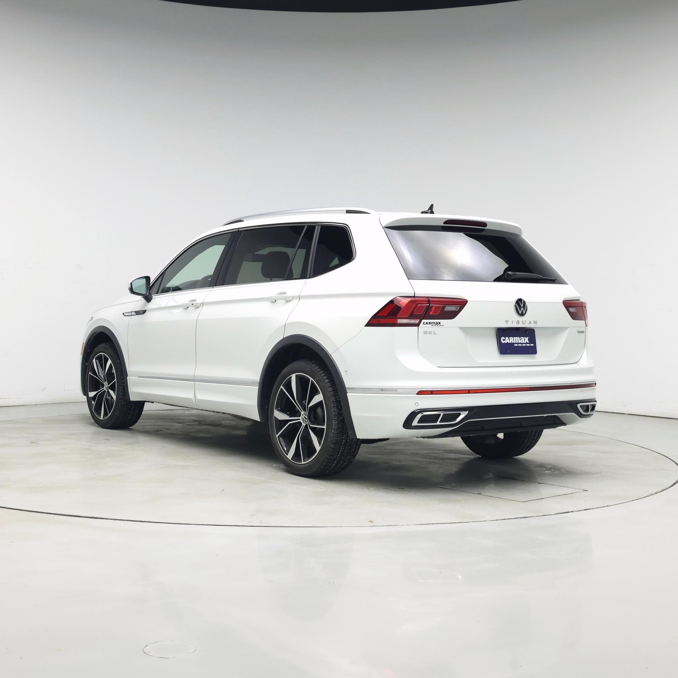 Thumbnail: 2023 Volkswagen Tiguan - 2
