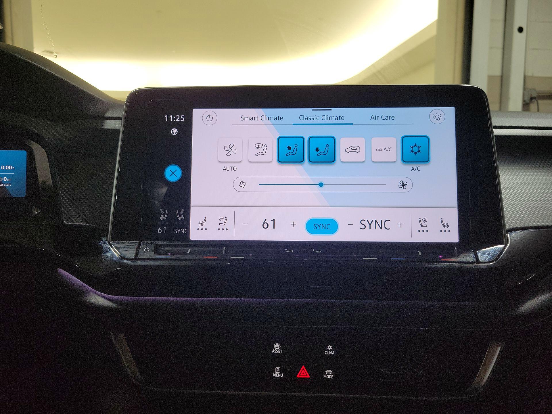 Thumbnail: 2024 Volkswagen Atlas - 16