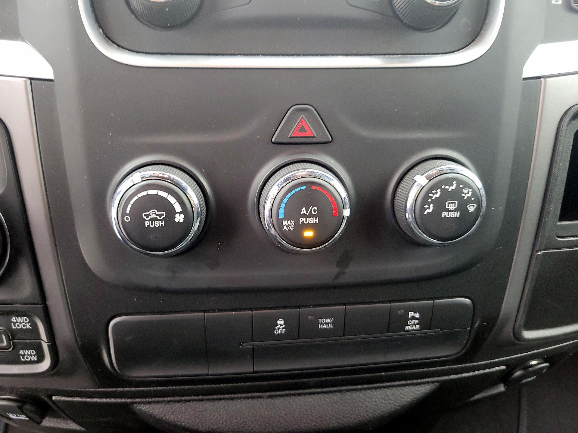 Thumbnail: 2022 RAM 1500 Classic - 16