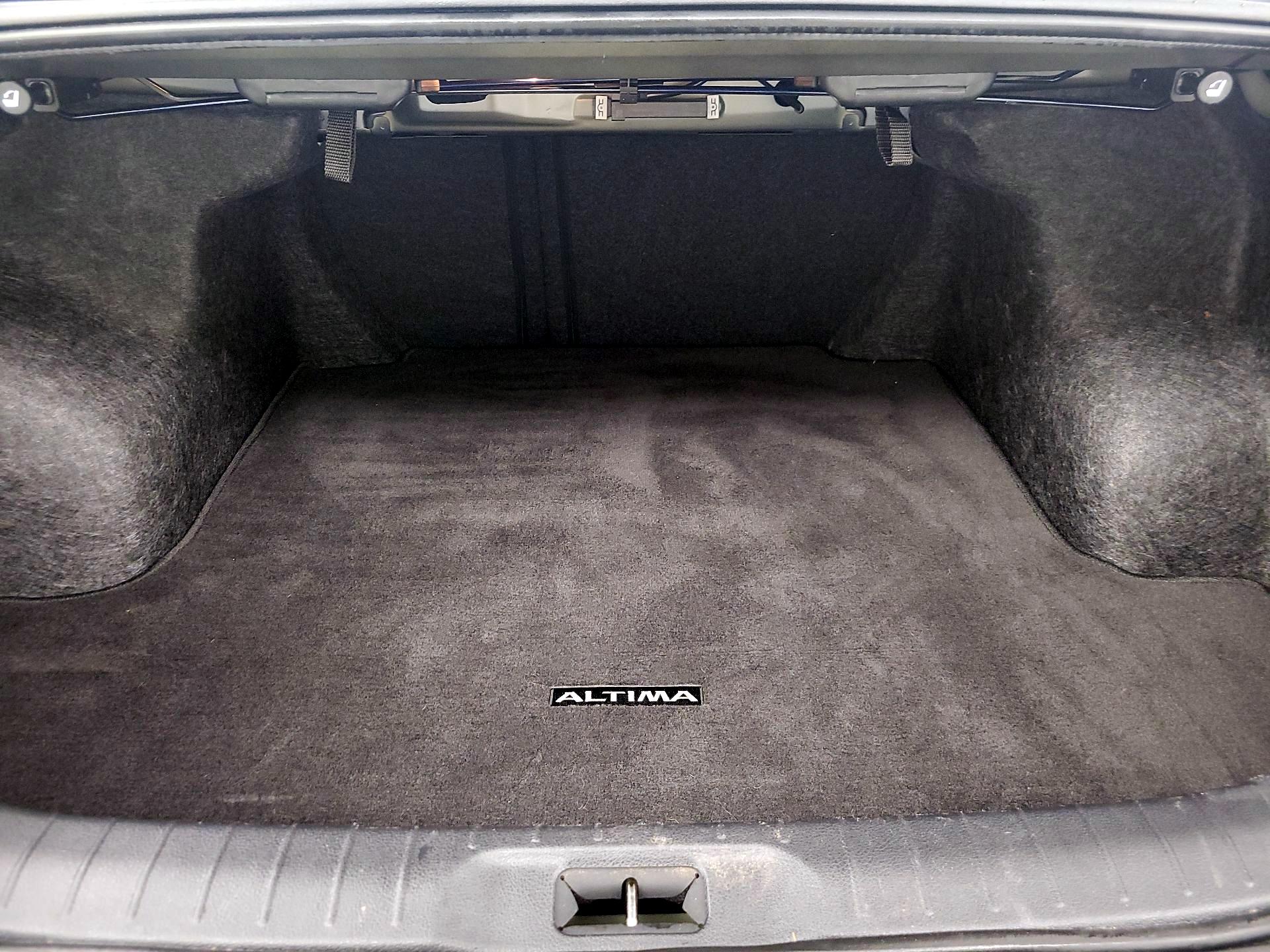 Thumbnail: 2023 Nissan Altima - 20