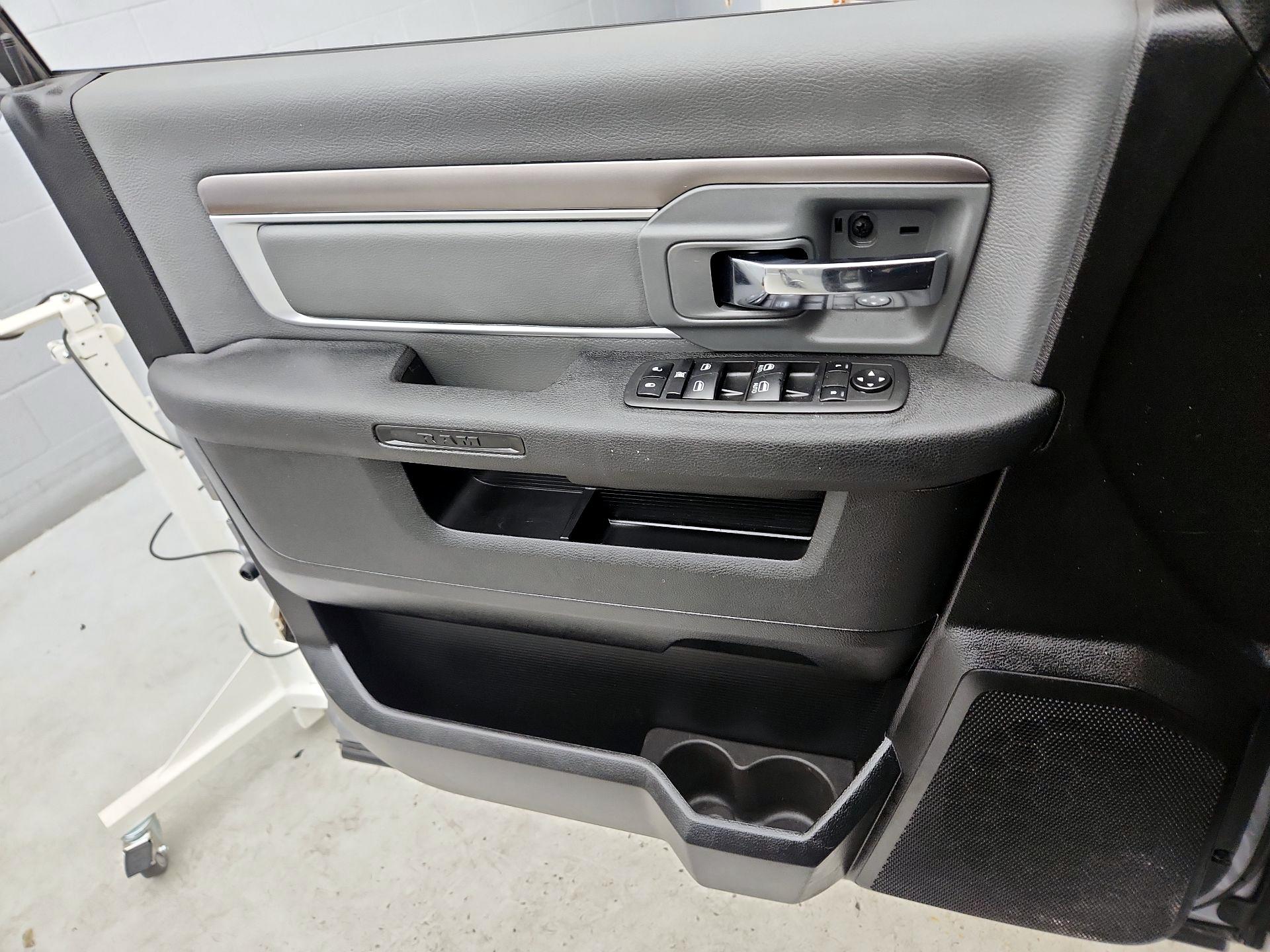 Thumbnail: 2023 RAM 1500 Classic - 12