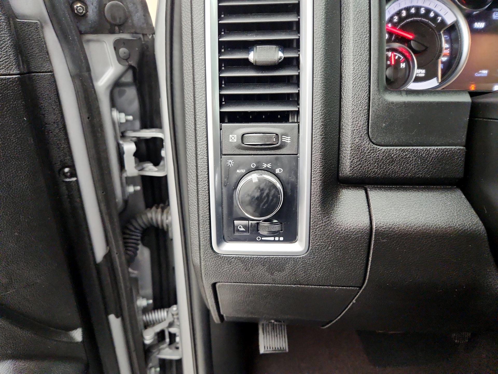 Thumbnail: 2023 RAM 1500 Classic - 13