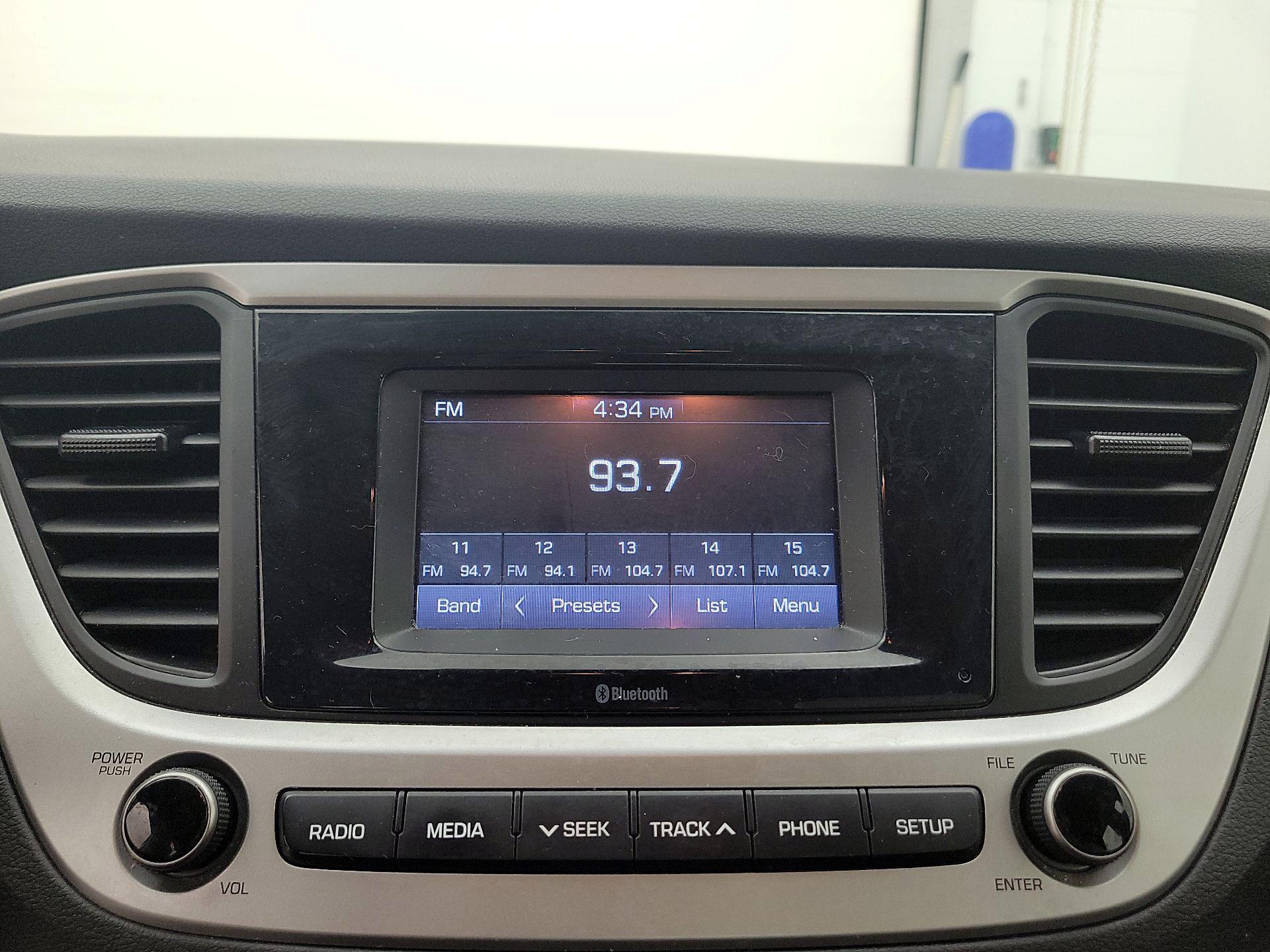 Thumbnail: 2022 Hyundai Accent - 15