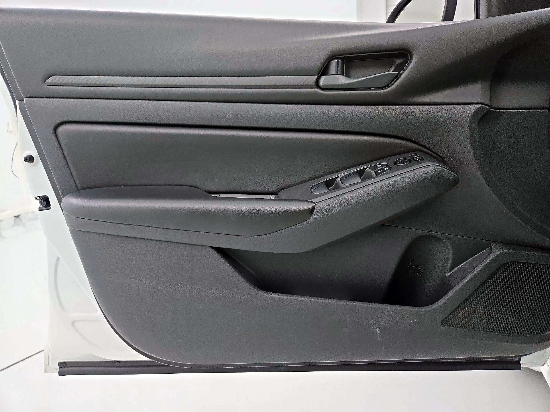 Thumbnail: 2023 Nissan Altima - 12