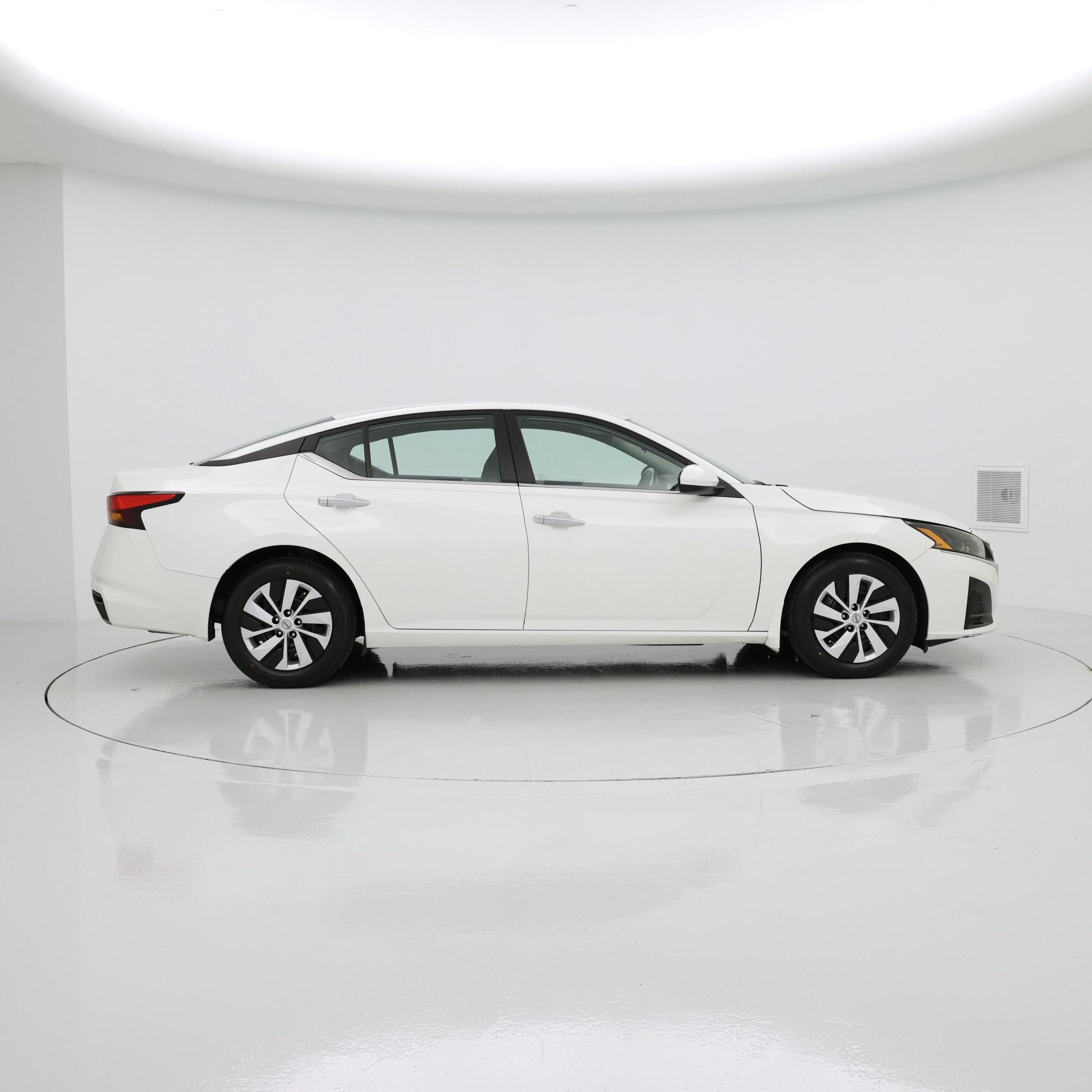 Thumbnail: 2023 Nissan Altima - 7