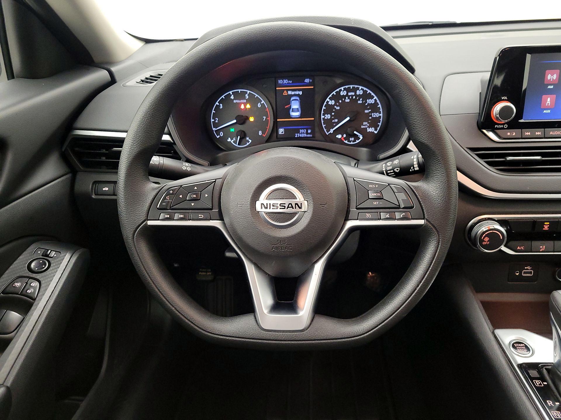 Thumbnail: 2022 Nissan Altima - 10