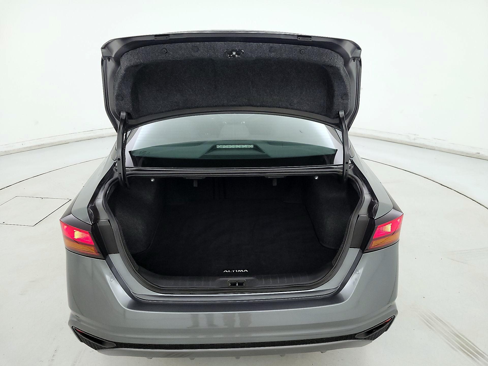 Thumbnail: 2022 Nissan Altima - 20