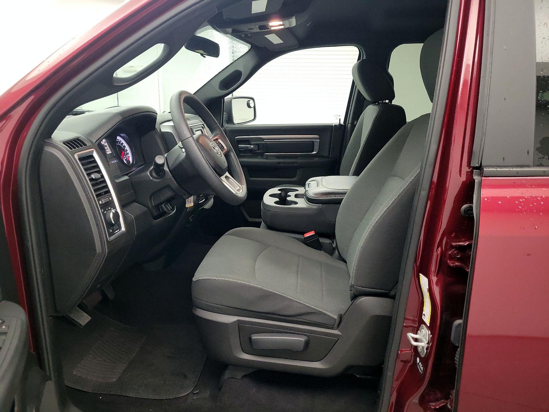 Thumbnail: 2022 RAM 1500 Classic - 9