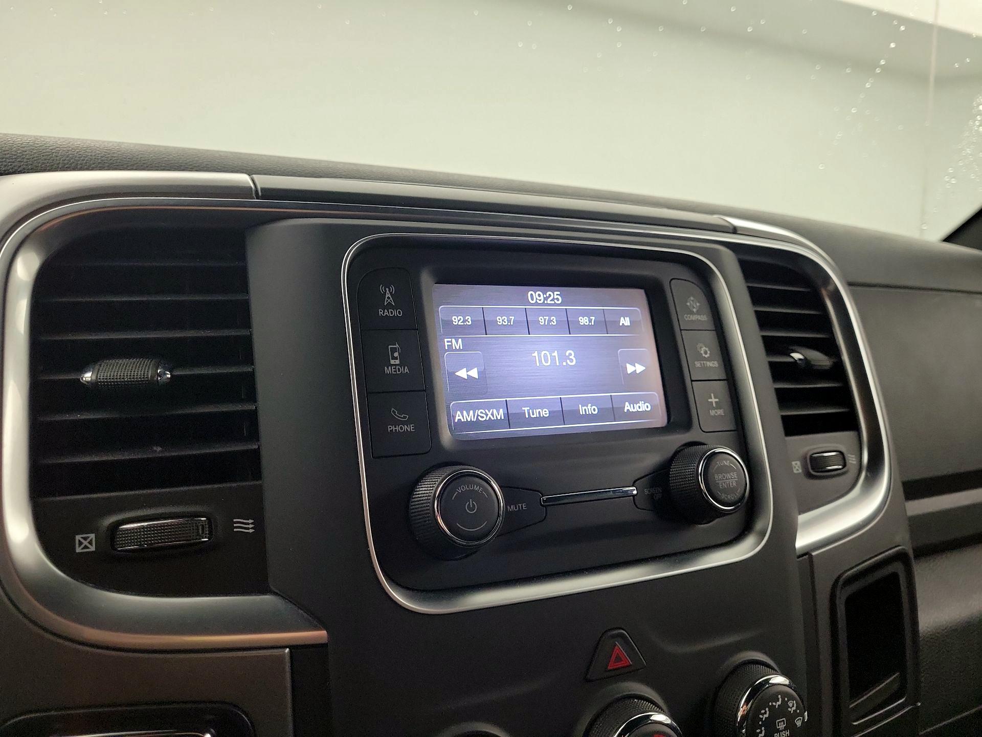 Thumbnail: 2022 RAM 1500 Classic - 13