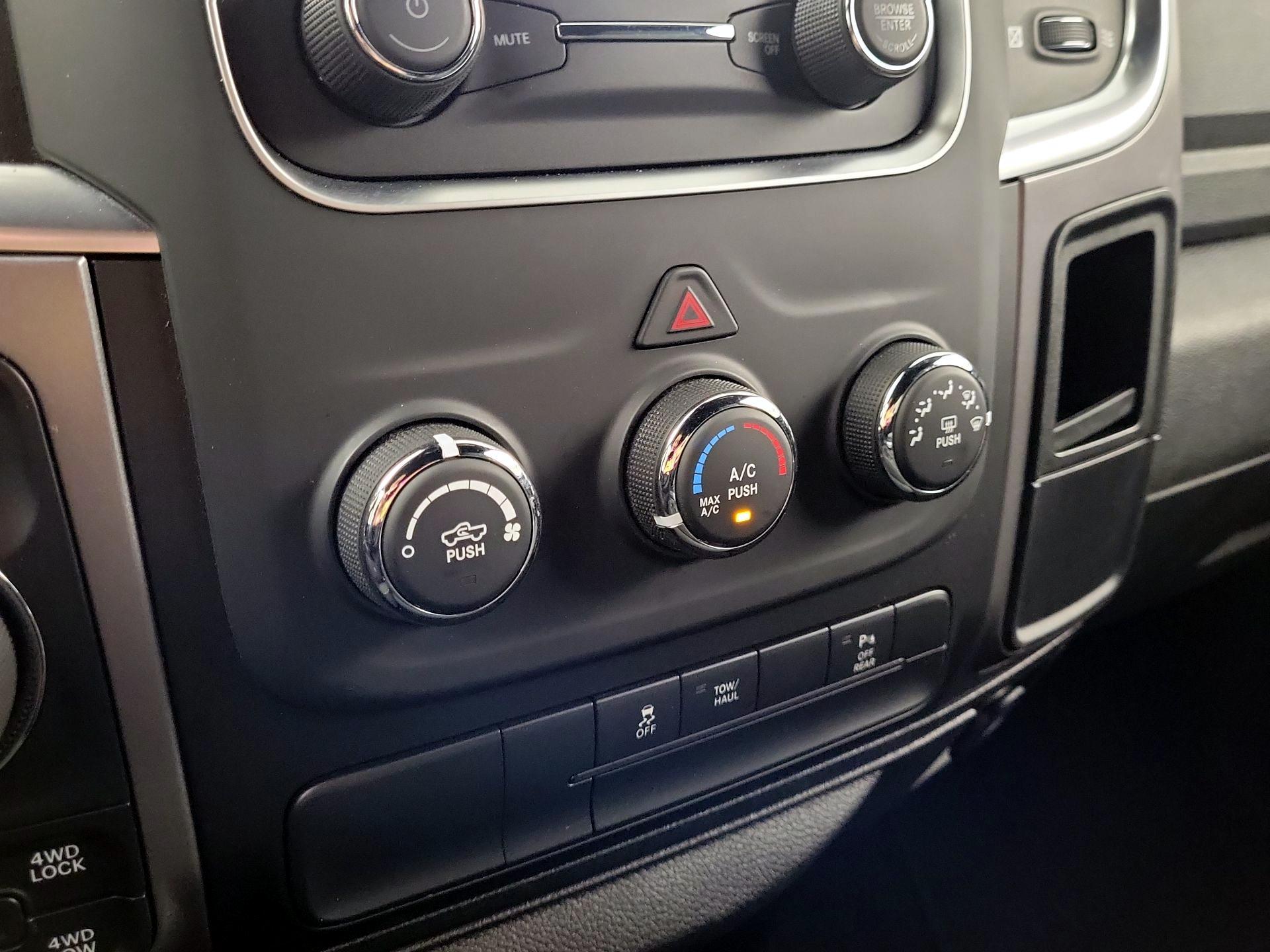 Thumbnail: 2022 RAM 1500 Classic - 14