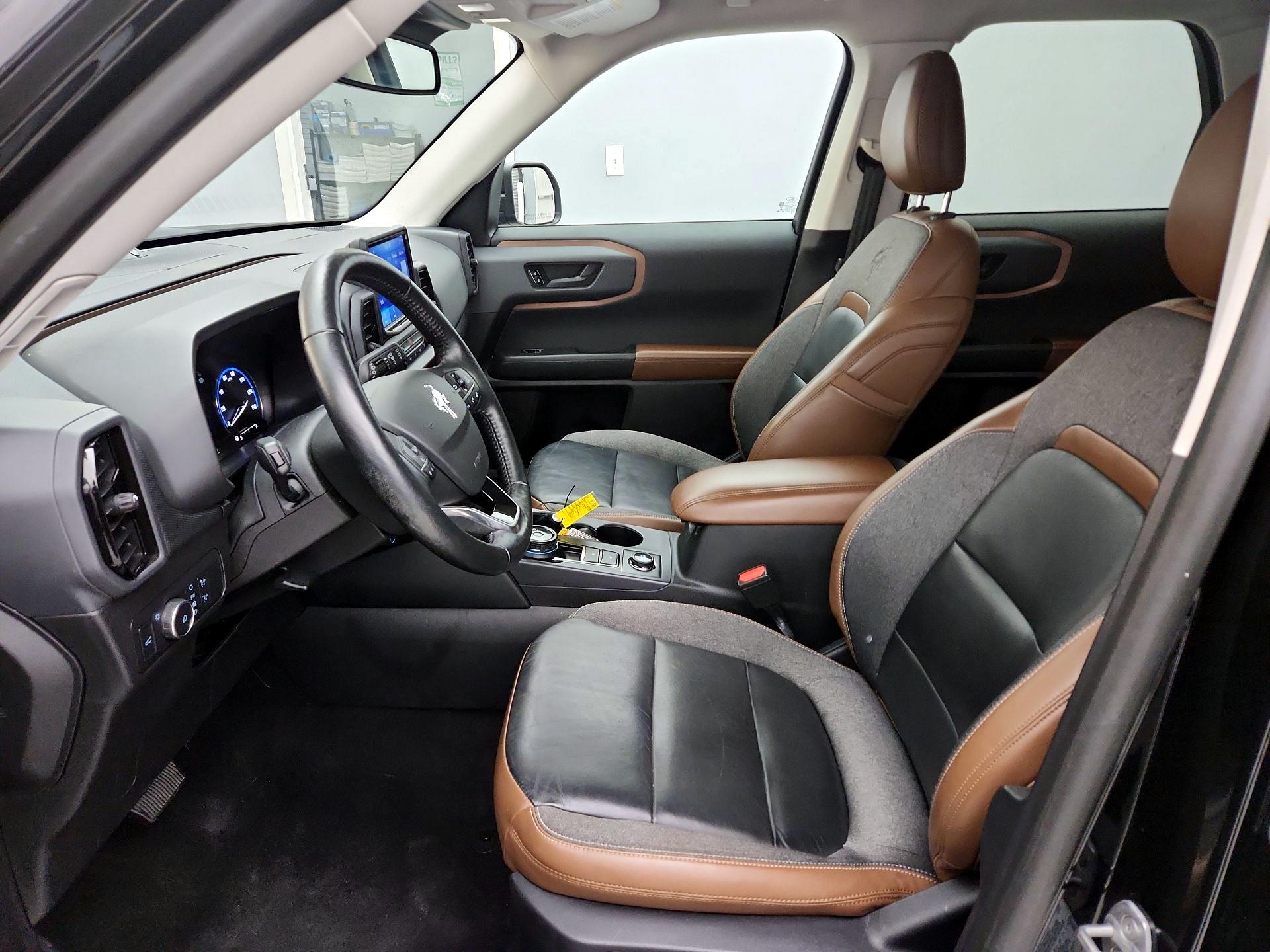 Thumbnail: 2022 Ford Bronco Sport - 11