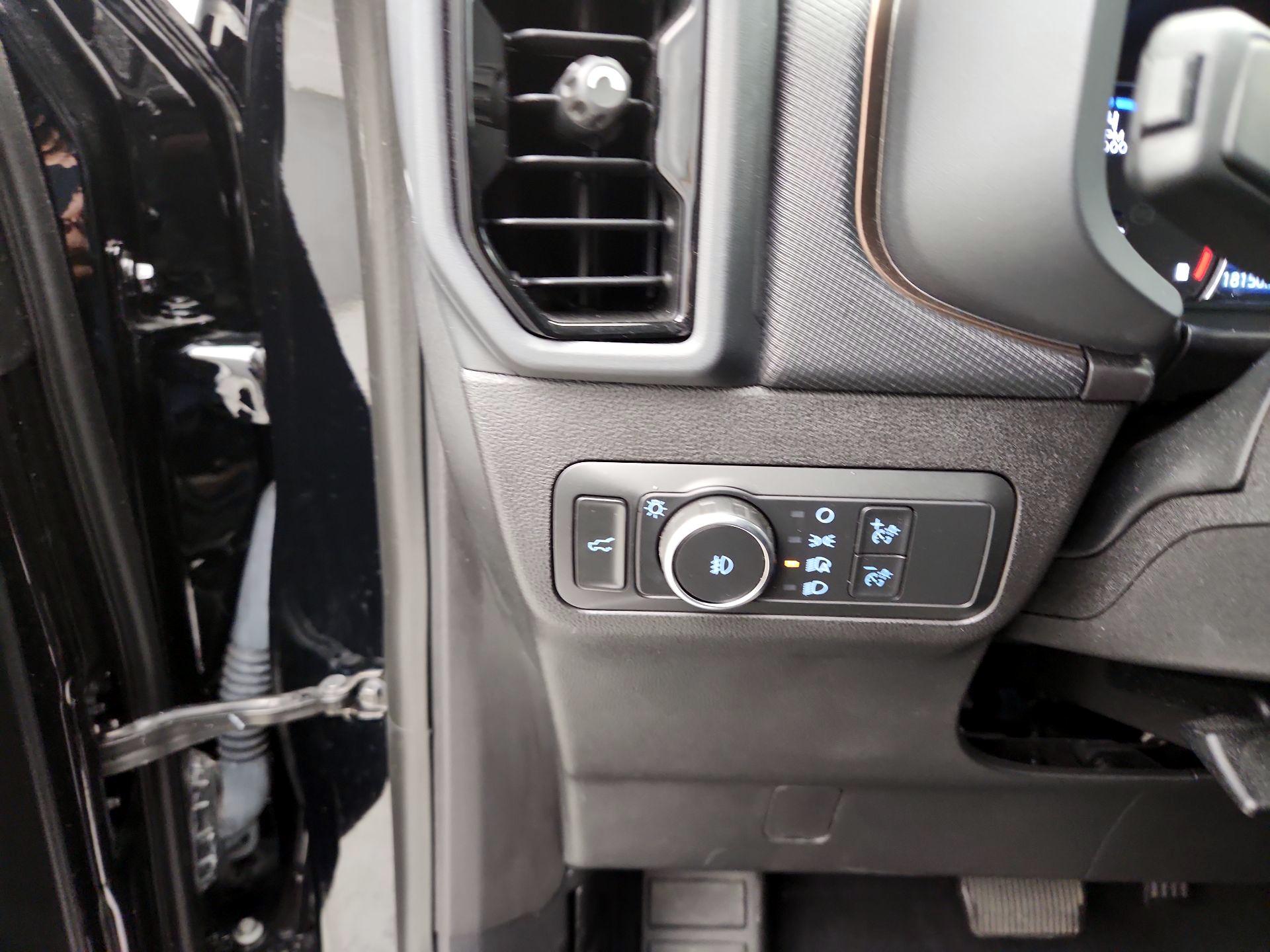 Thumbnail: 2022 Ford Bronco Sport - 13