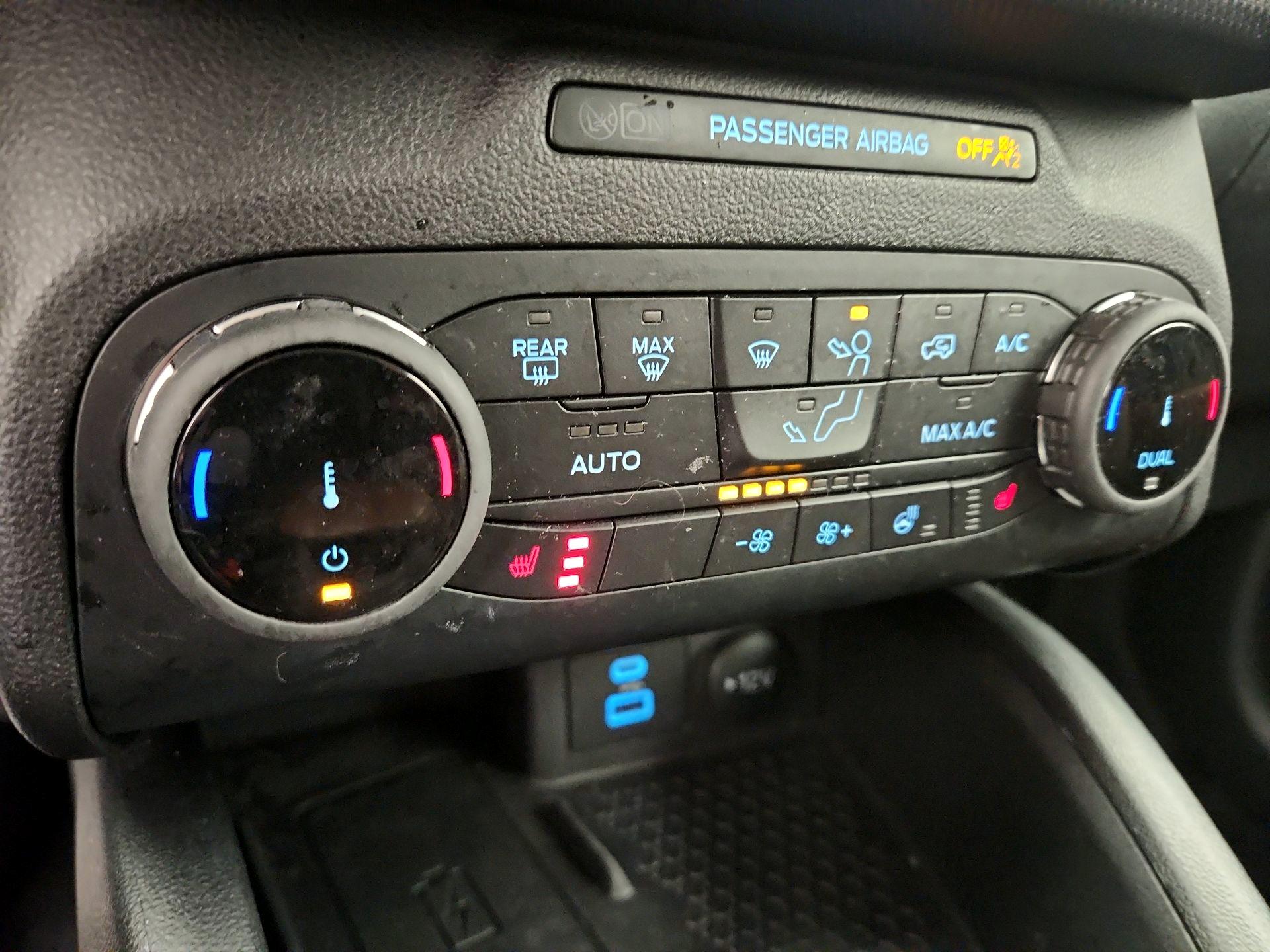 Thumbnail: 2022 Ford Bronco Sport - 16