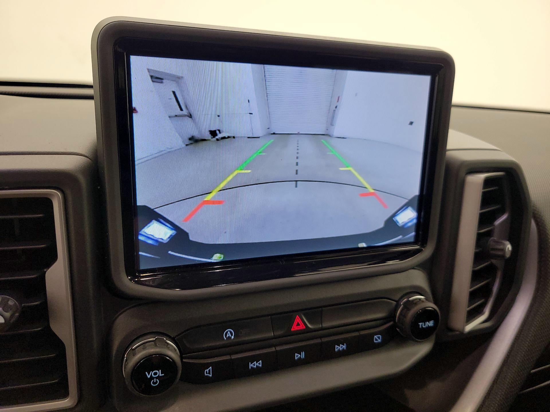 Thumbnail: 2022 Ford Bronco Sport - 14