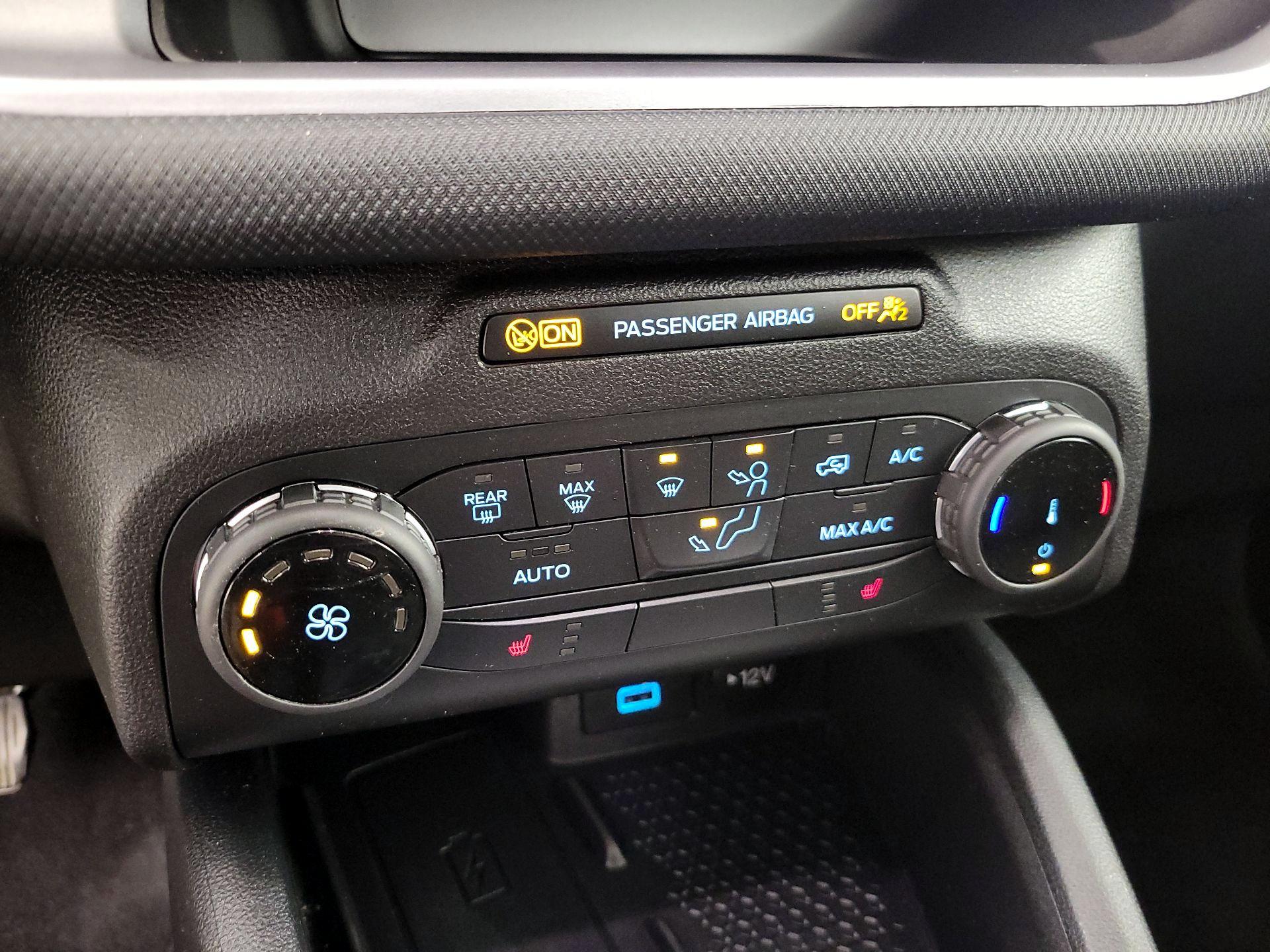 Thumbnail: 2022 Ford Bronco Sport - 16