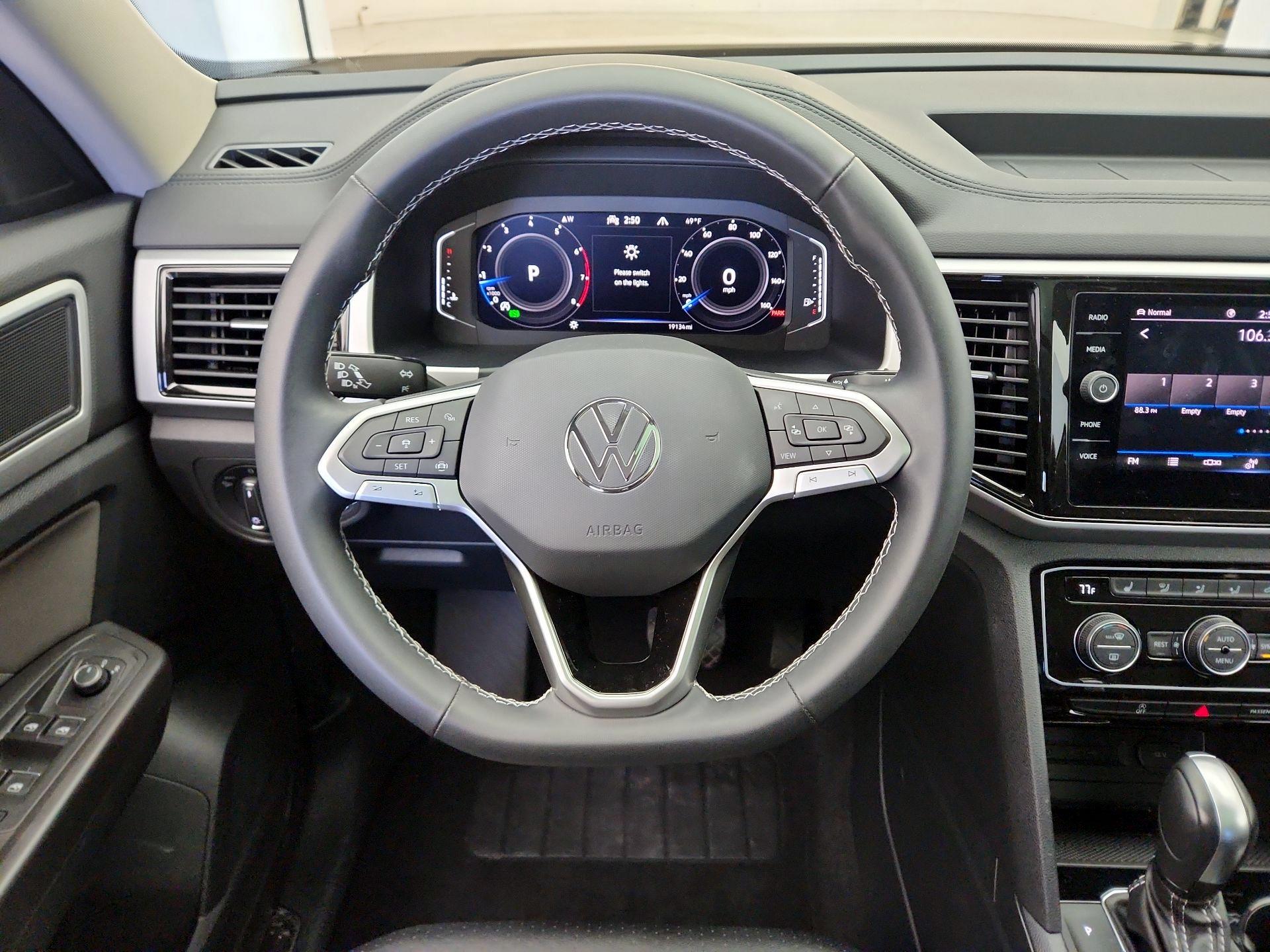 Thumbnail: 2022 Volkswagen Atlas - 10