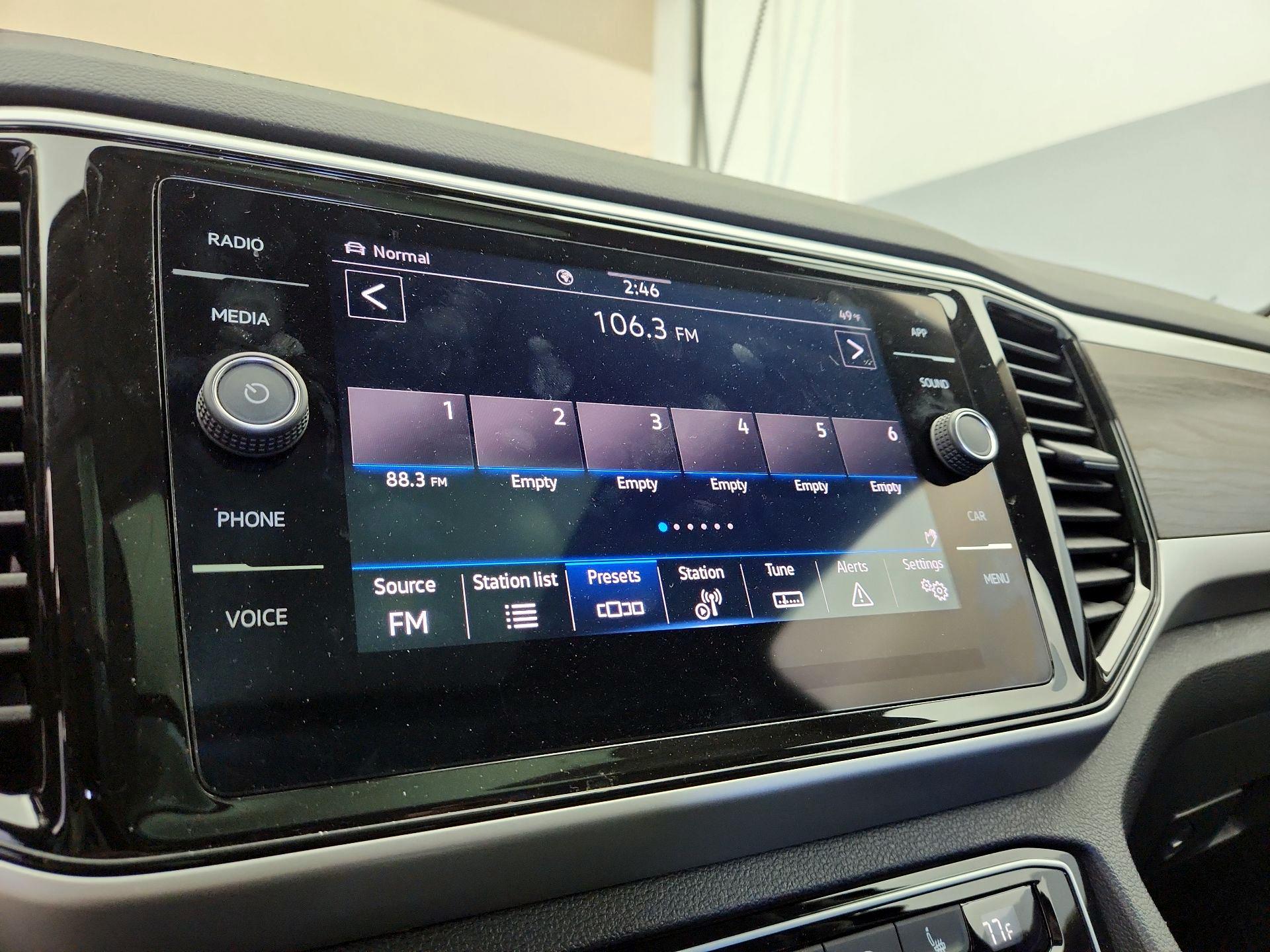 Thumbnail: 2022 Volkswagen Atlas - 15