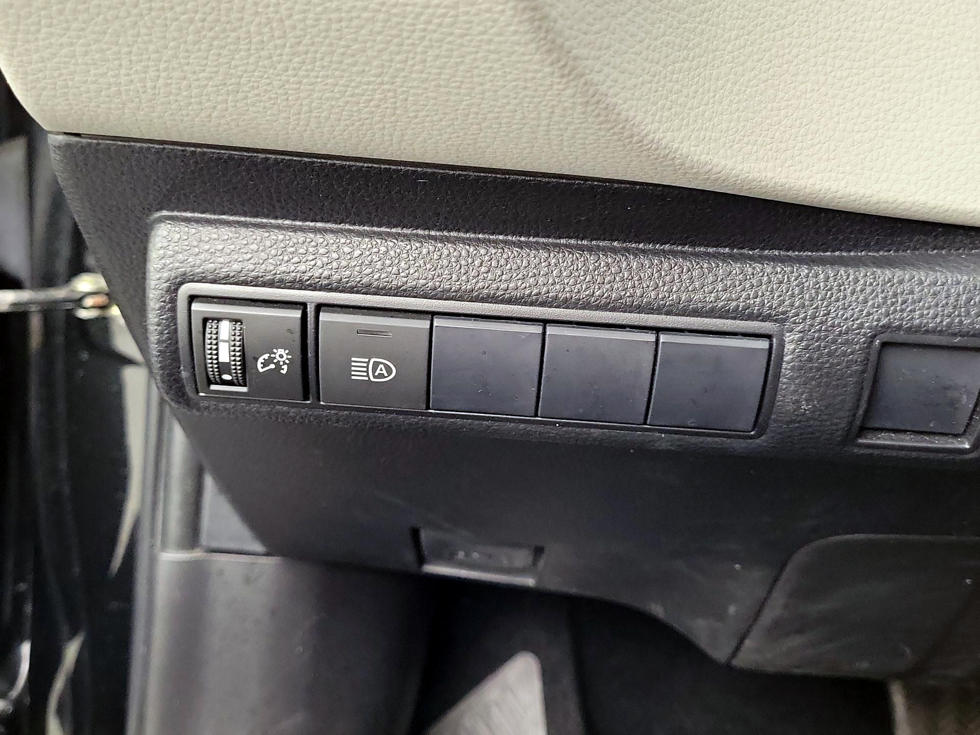 Thumbnail: 2021 Toyota Corolla - 11