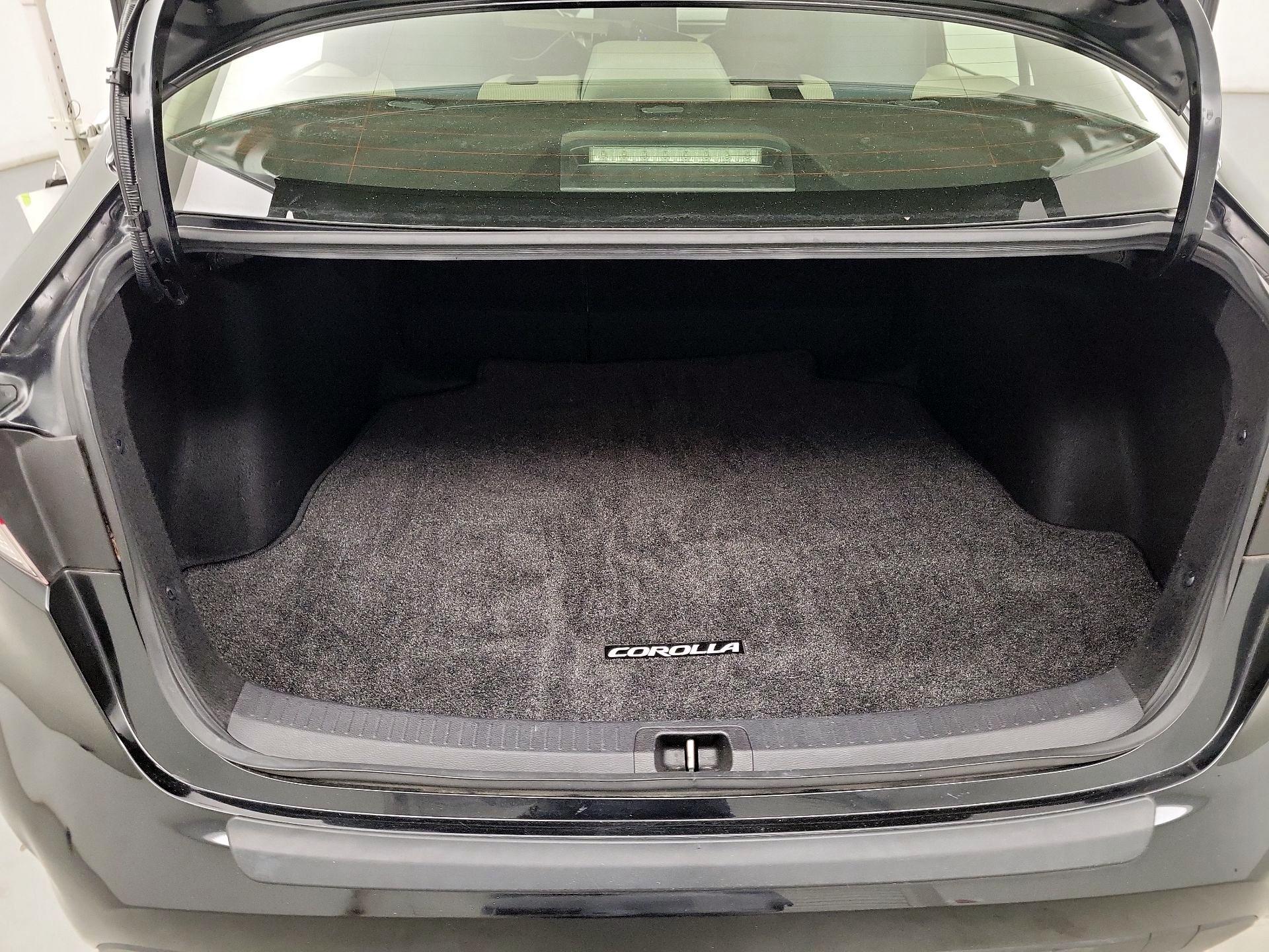 Thumbnail: 2021 Toyota Corolla - 18