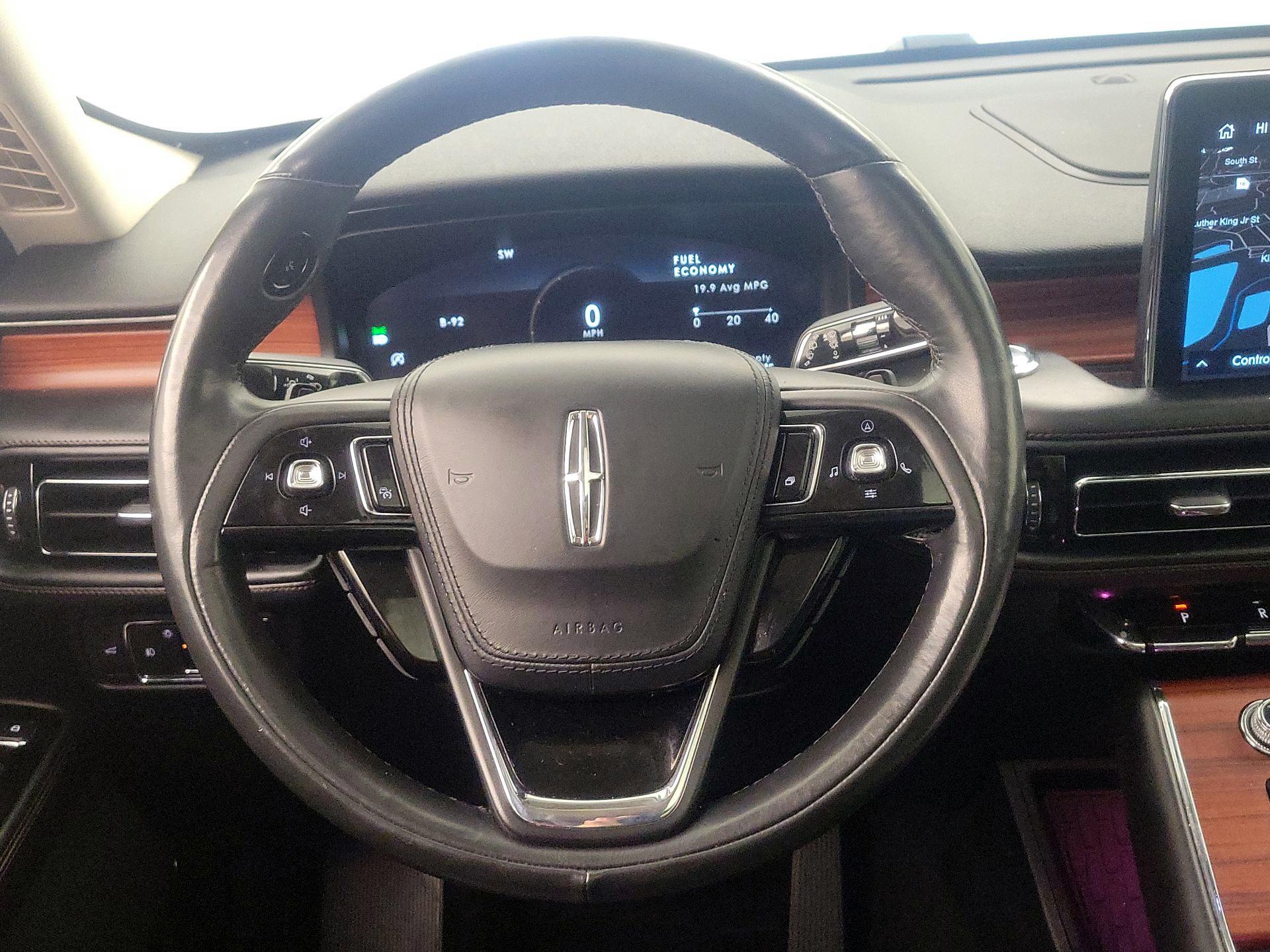 Thumbnail: 2021 Lincoln Aviator - 10