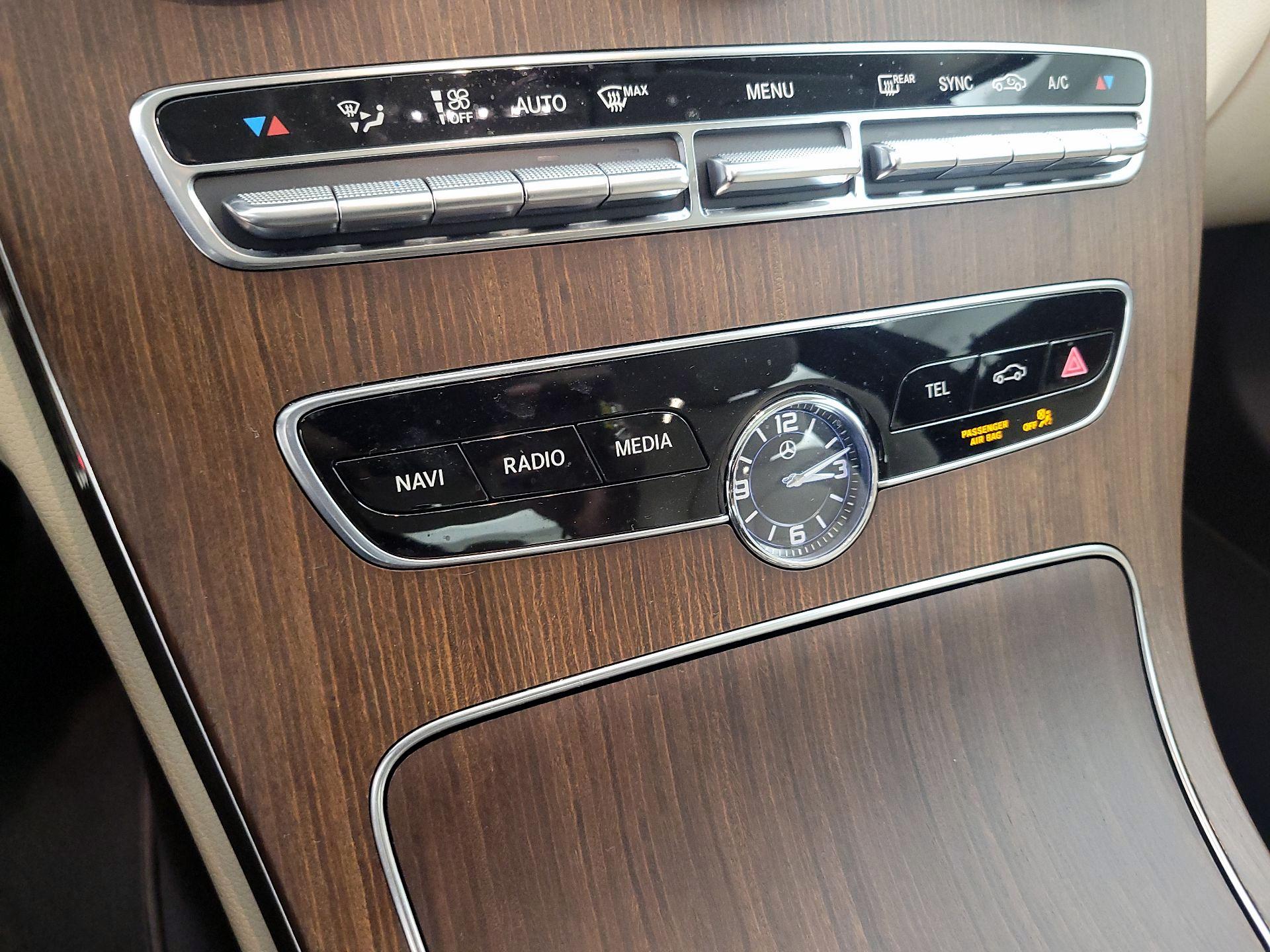 Thumbnail: 2021 Mercedes-Benz C-Class - 16