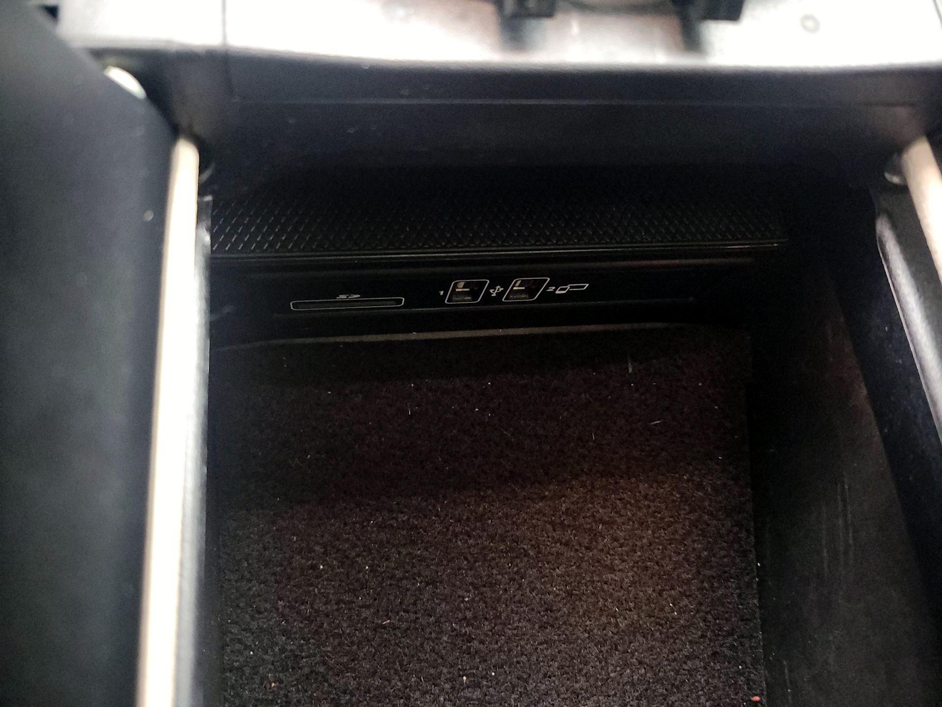 Thumbnail: 2021 Mercedes-Benz C-Class - 18