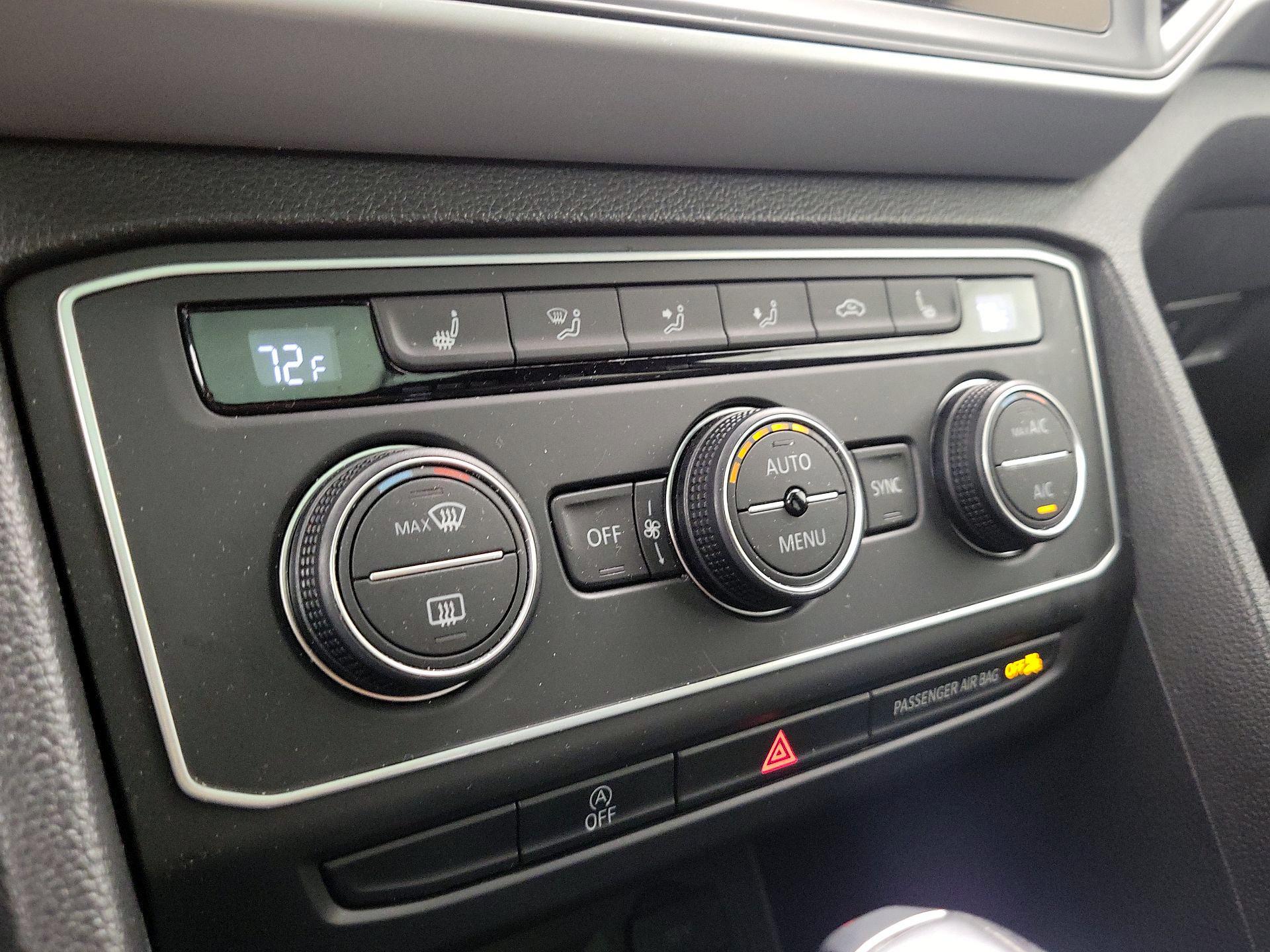 Thumbnail: 2021 Volkswagen Atlas - 16