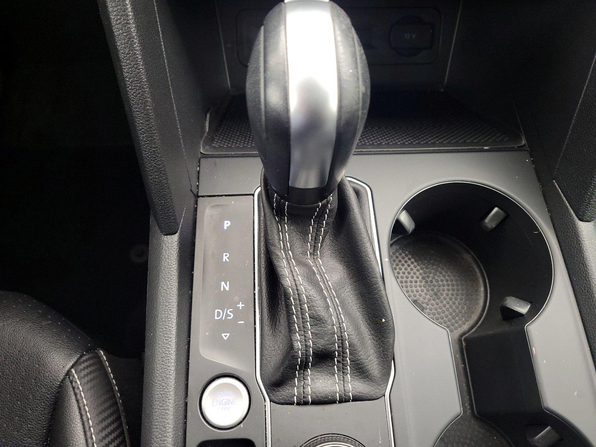 Thumbnail: 2021 Volkswagen Atlas - 17