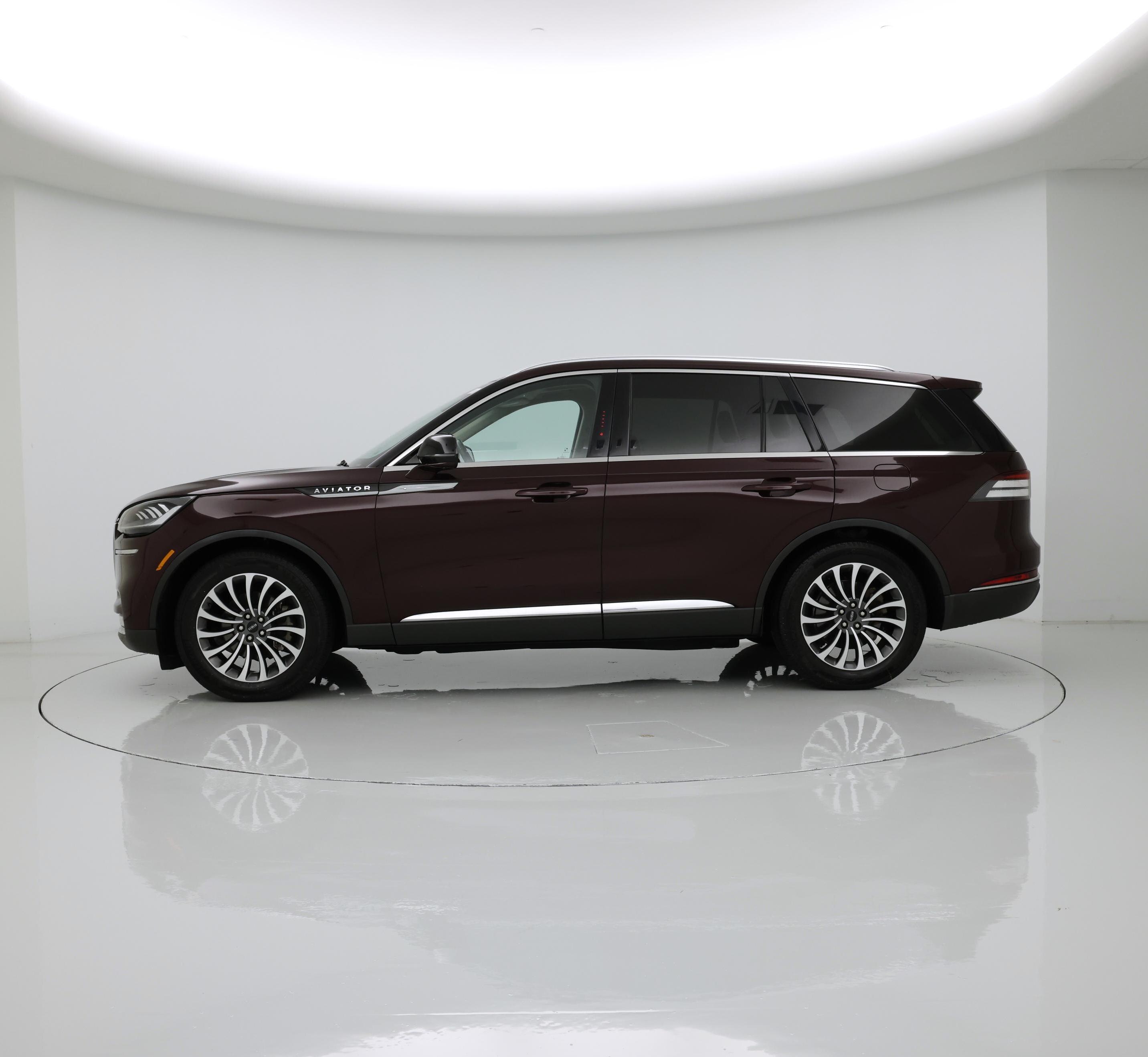 Thumbnail: 2020 Lincoln Aviator - 3
