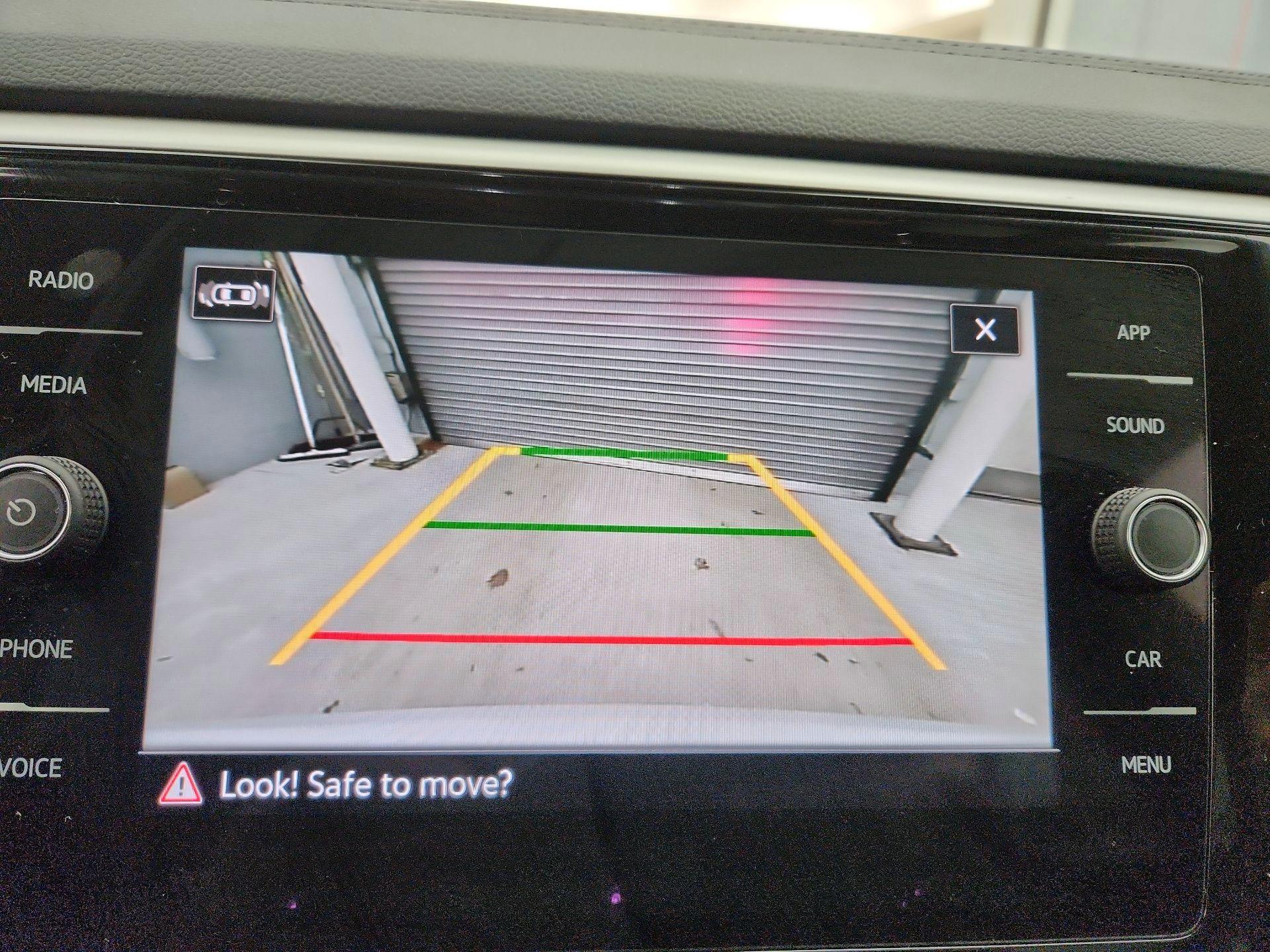 Thumbnail: 2022 Volkswagen Atlas - 14