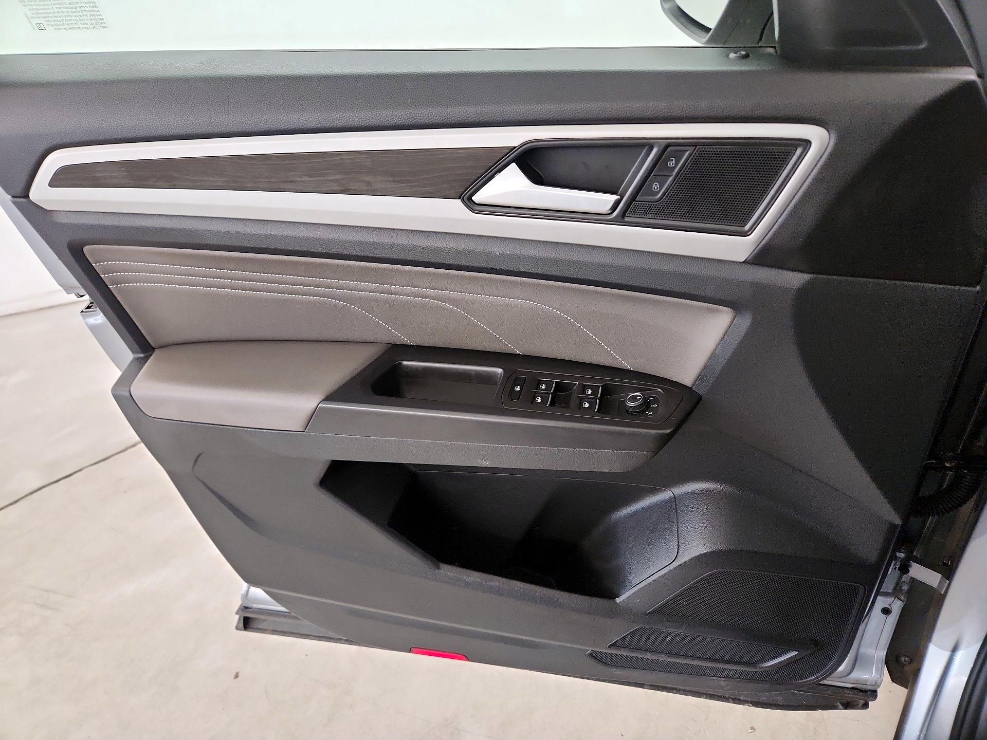 Thumbnail: 2022 Volkswagen Atlas - 12