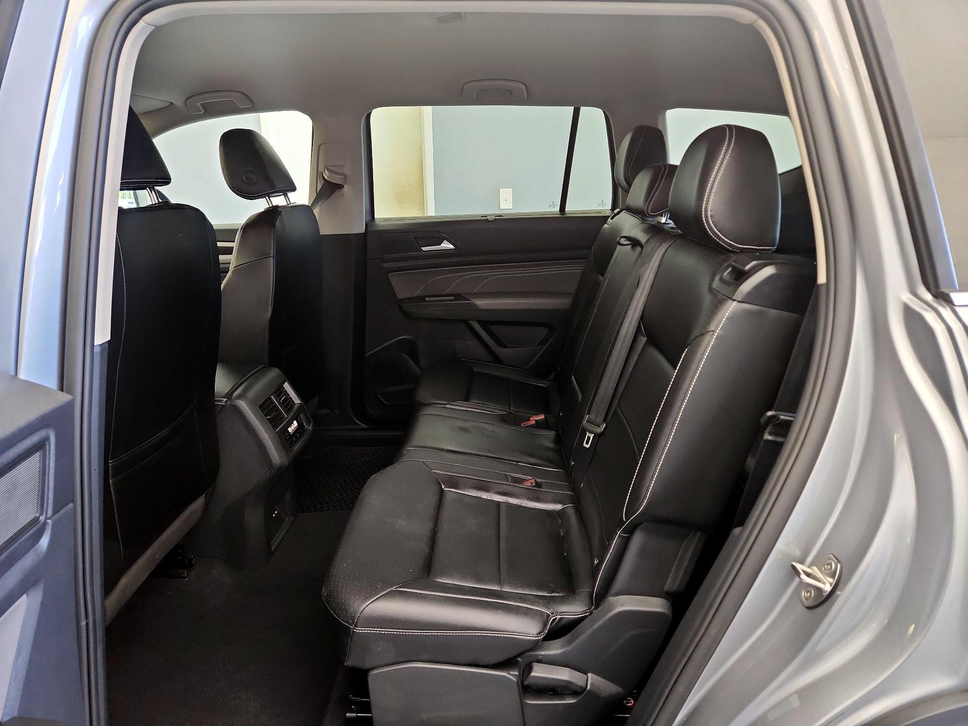 Thumbnail: 2022 Volkswagen Atlas - 18