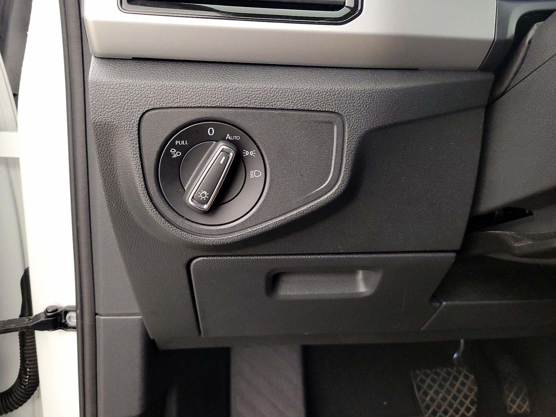 Thumbnail: 2022 Volkswagen Atlas - 13