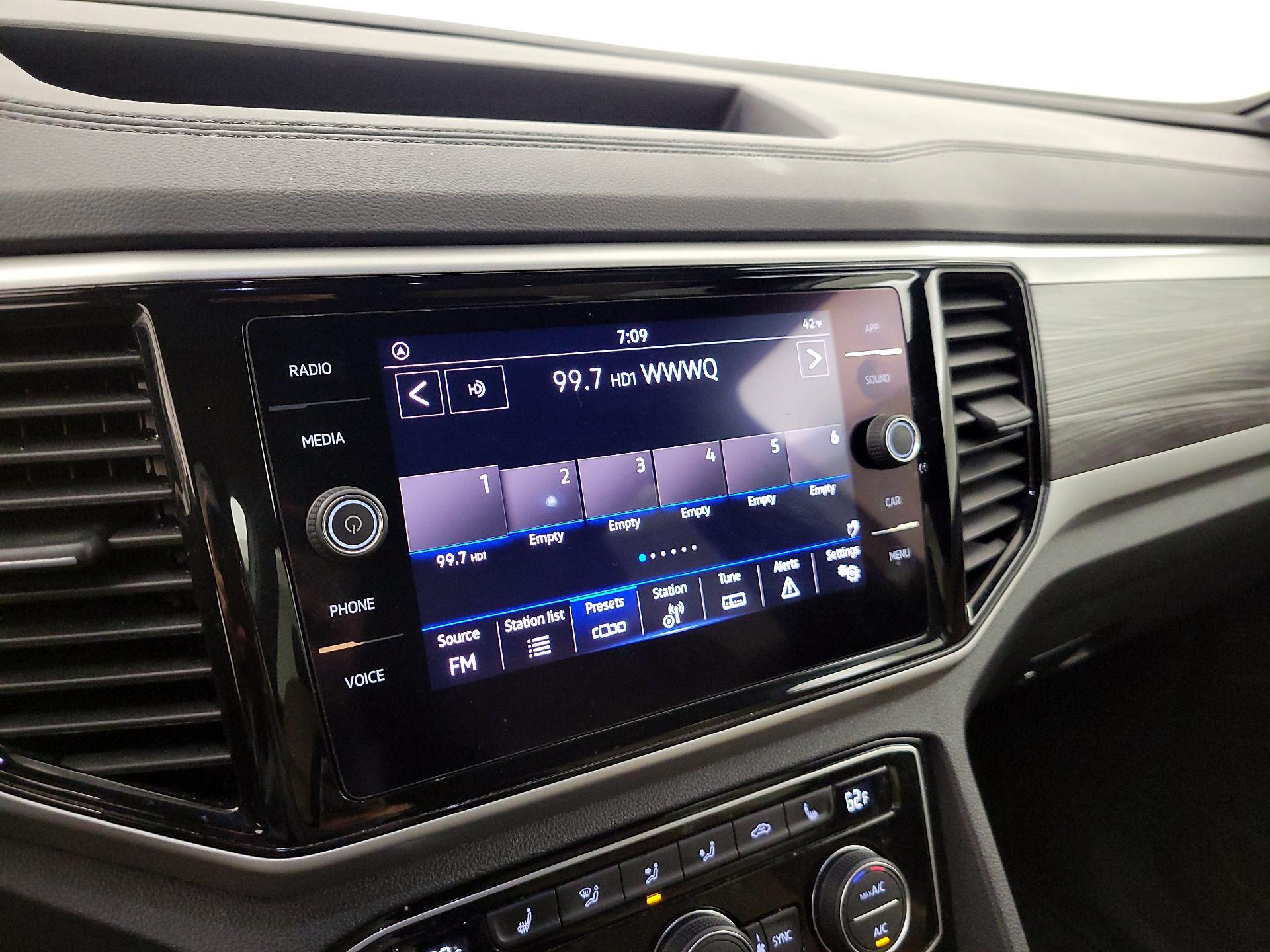 Thumbnail: 2022 Volkswagen Atlas - 15