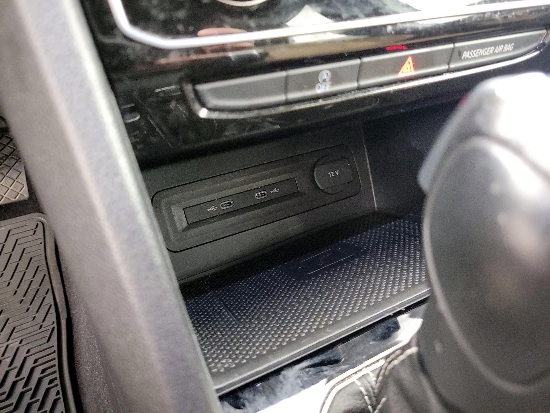 Thumbnail: 2022 Volkswagen Atlas - 18