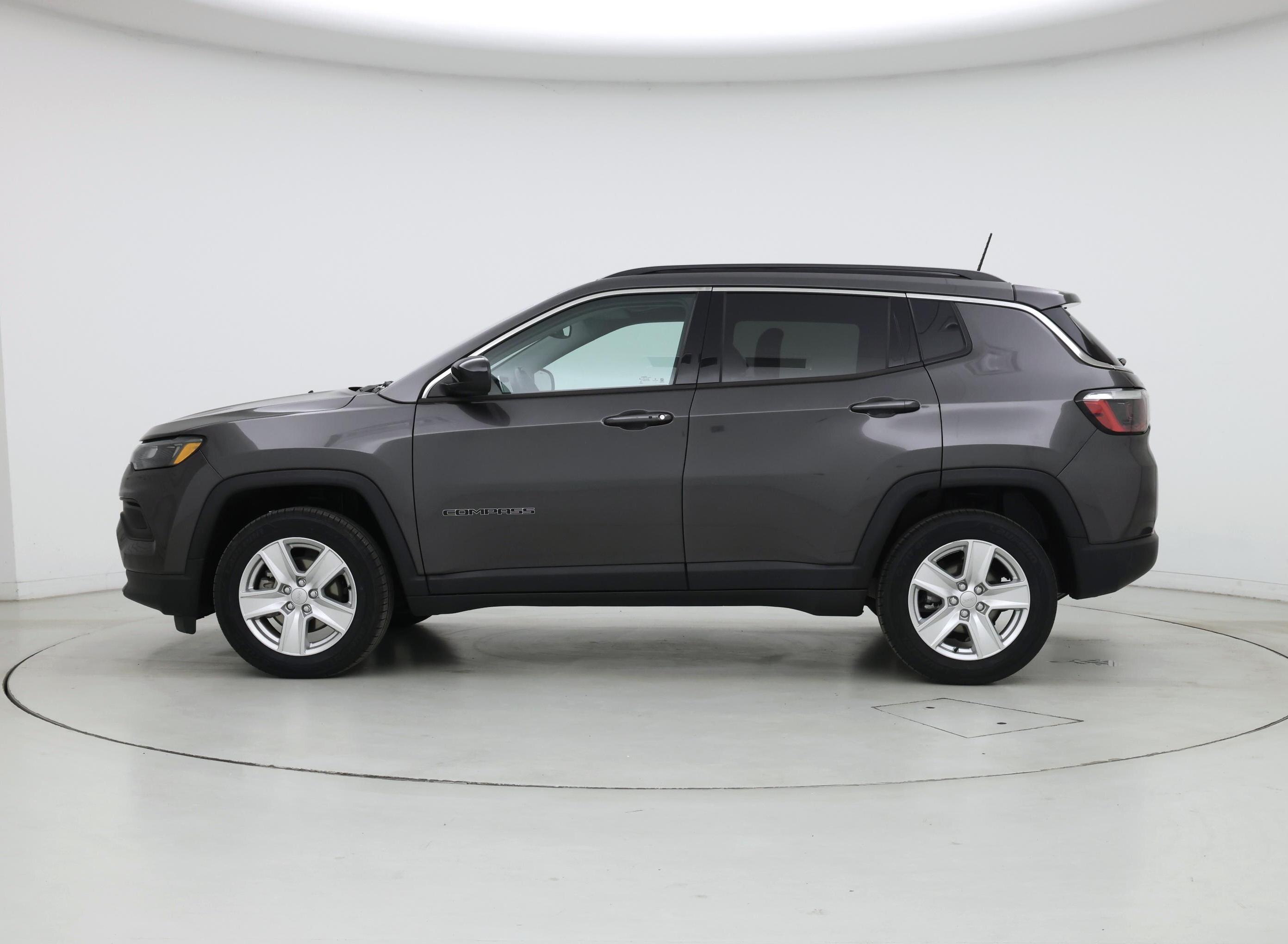 Thumbnail: 2022 Jeep Compass - 3