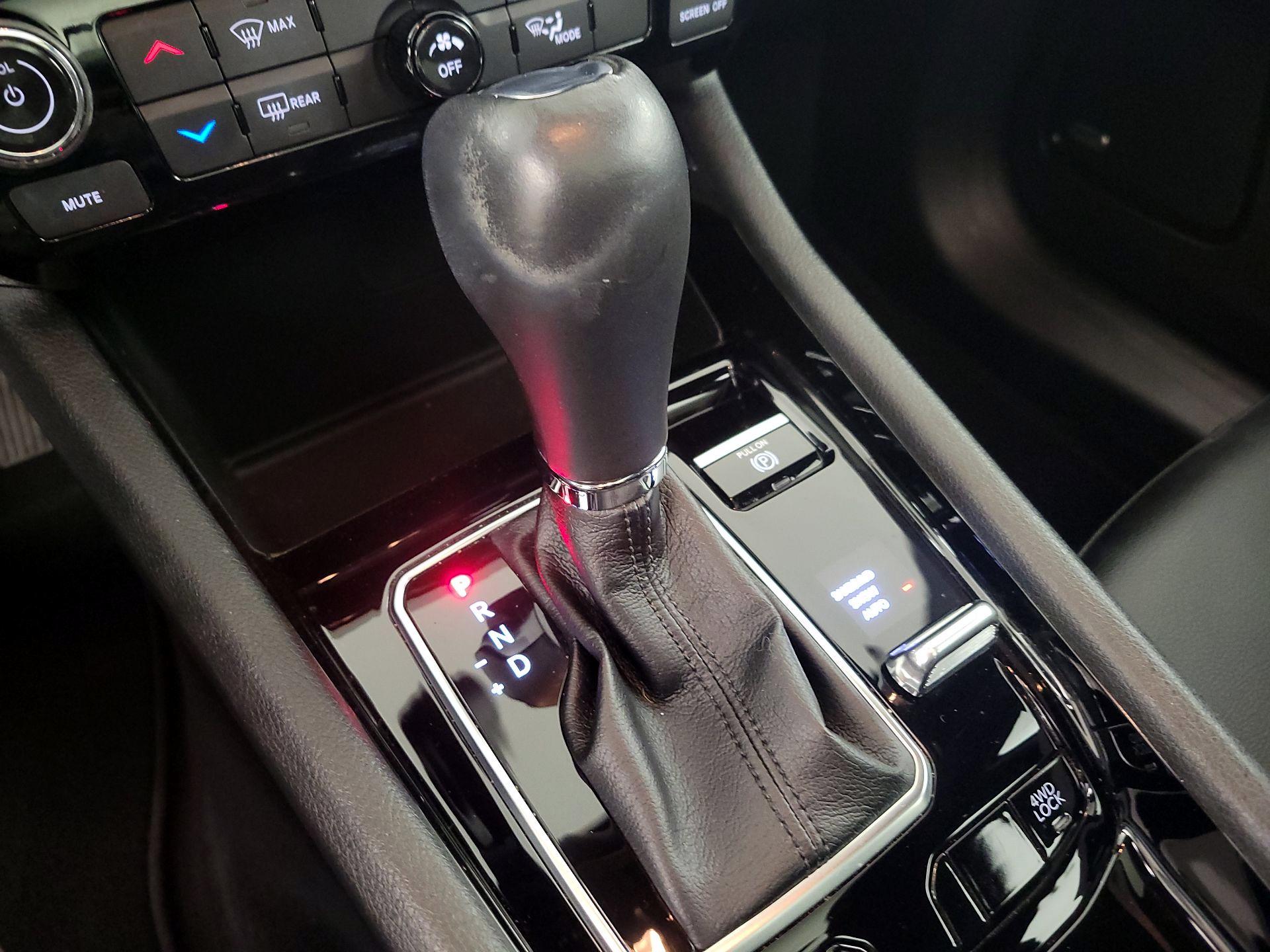 Thumbnail: 2022 Jeep Compass - 17