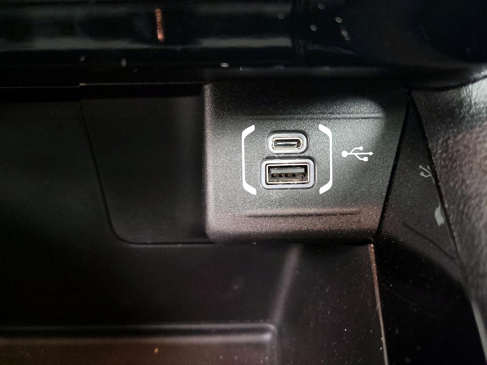 Thumbnail: 2022 Jeep Compass - 18