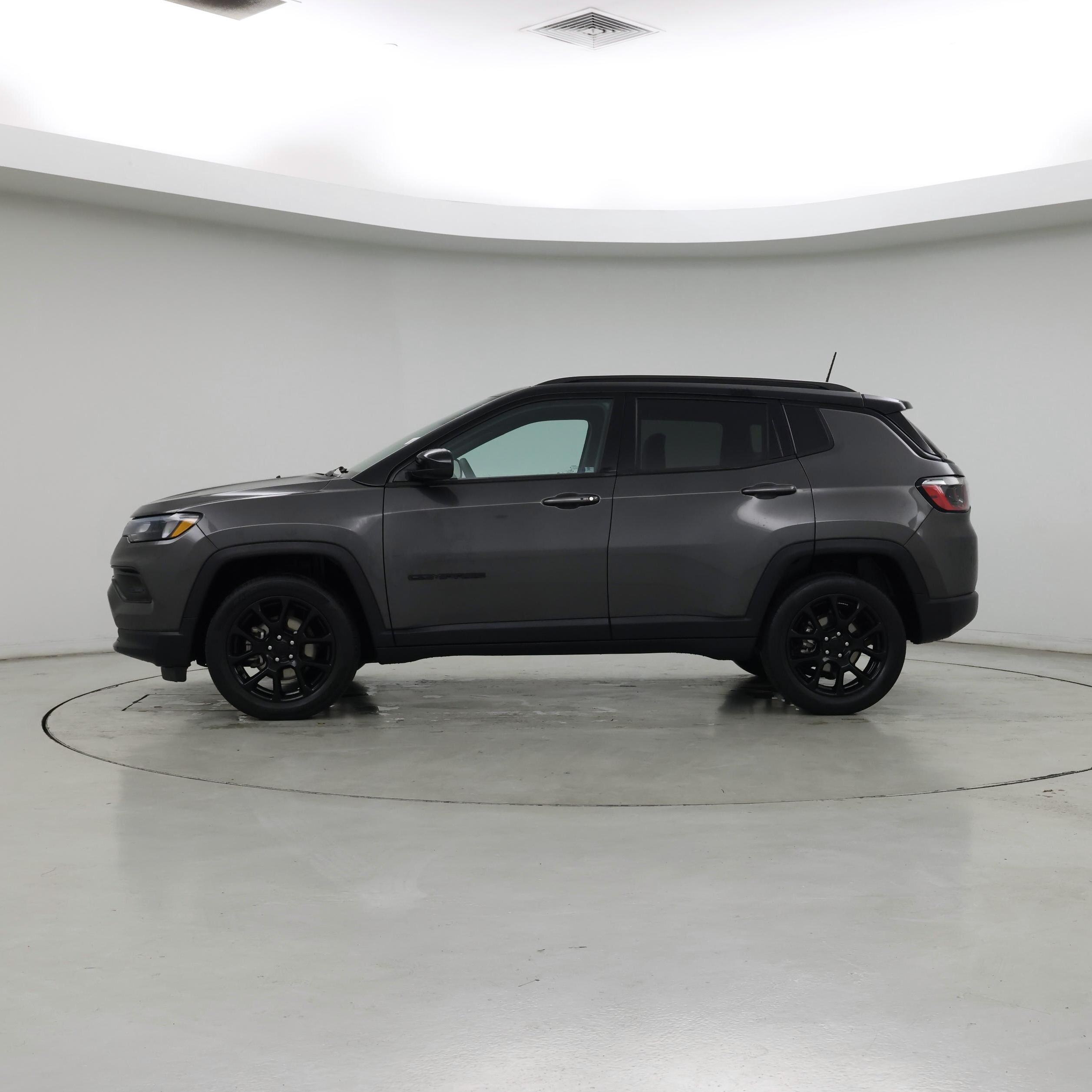 Thumbnail: 2022 Jeep Compass - 3
