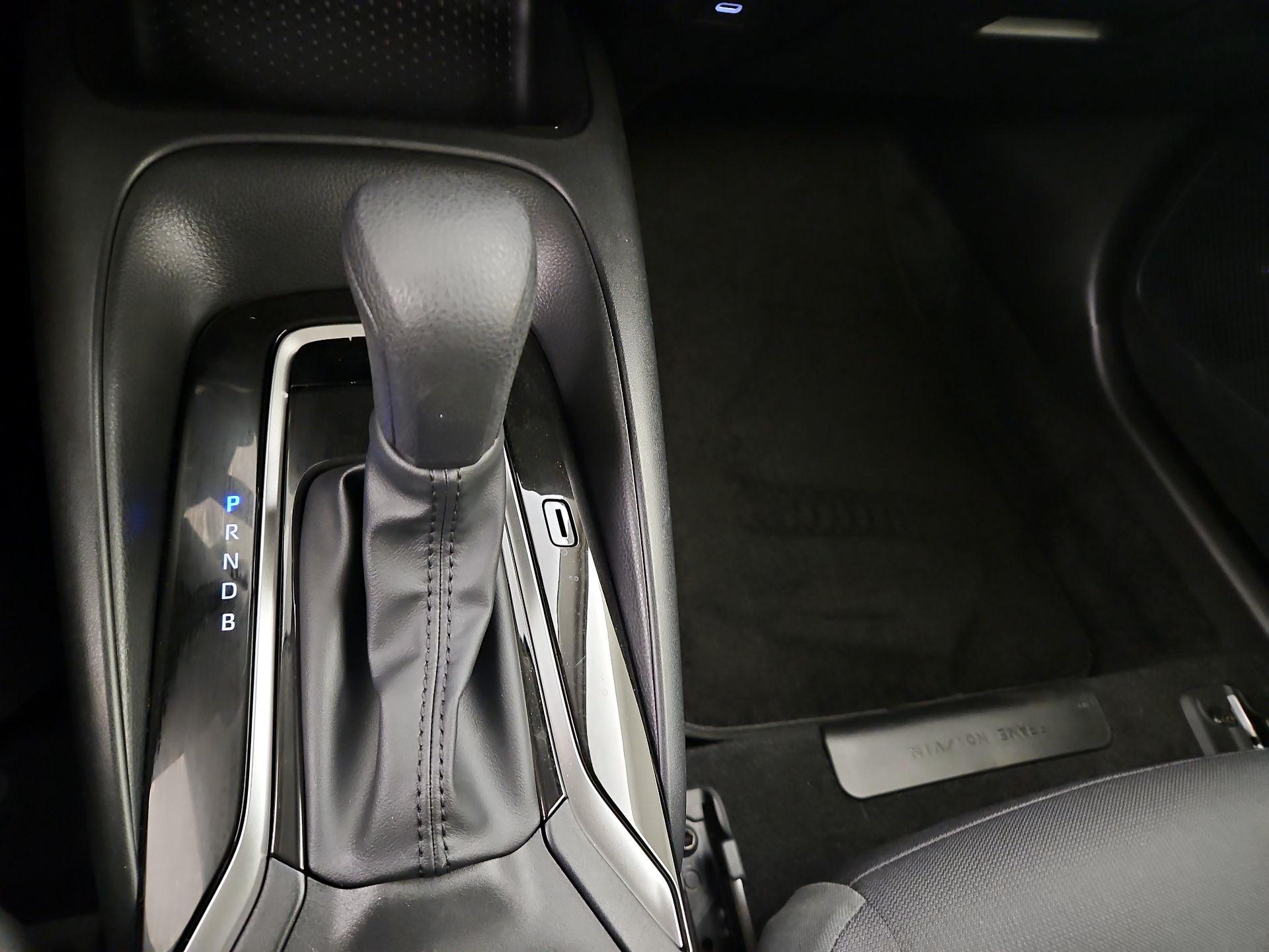 Thumbnail: 2023 Toyota Corolla - 17