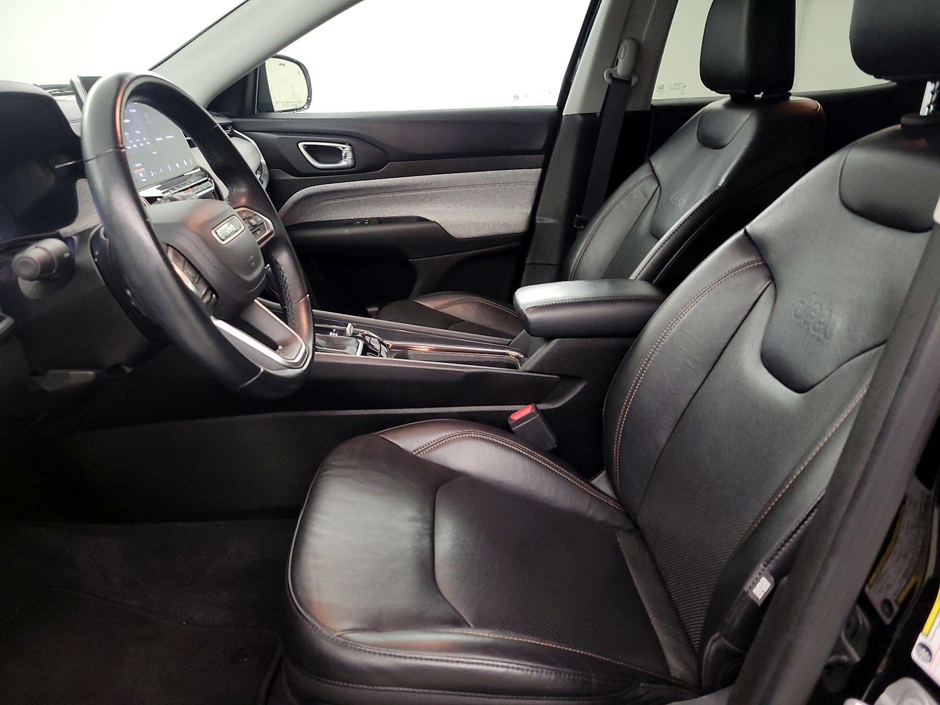 Thumbnail: 2022 Jeep Compass - 11