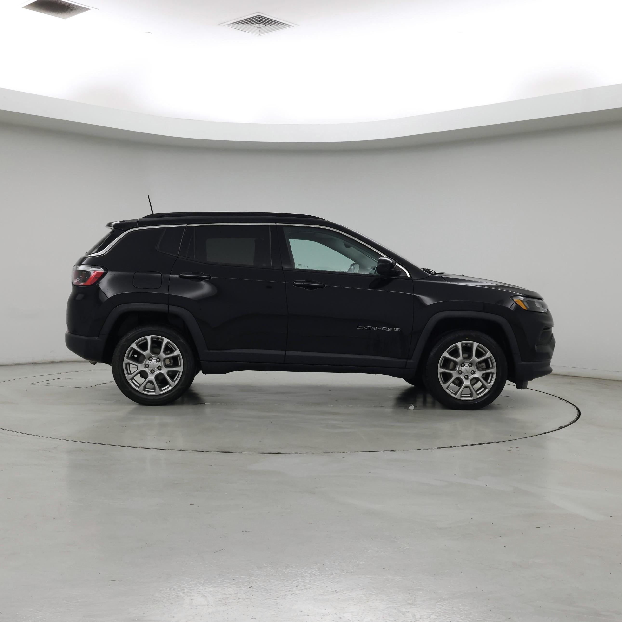 Thumbnail: 2022 Jeep Compass - 7