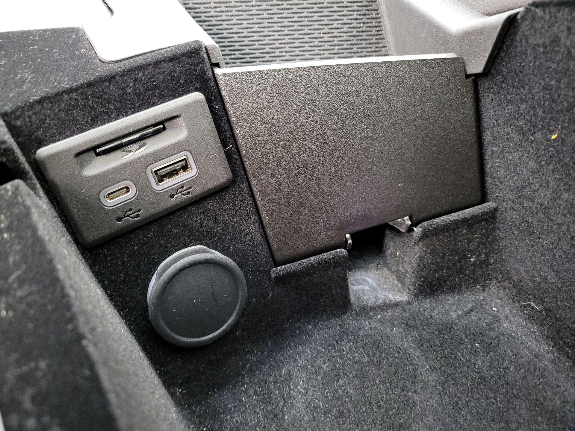 Thumbnail: 2022 Cadillac CT5 - 19