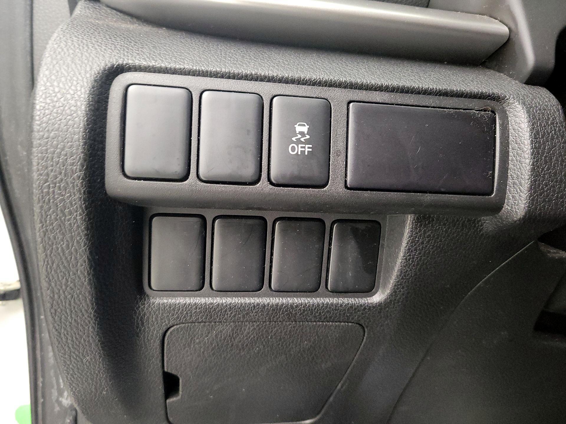 Thumbnail: 2020 Mitsubishi Eclipse Cross - 13