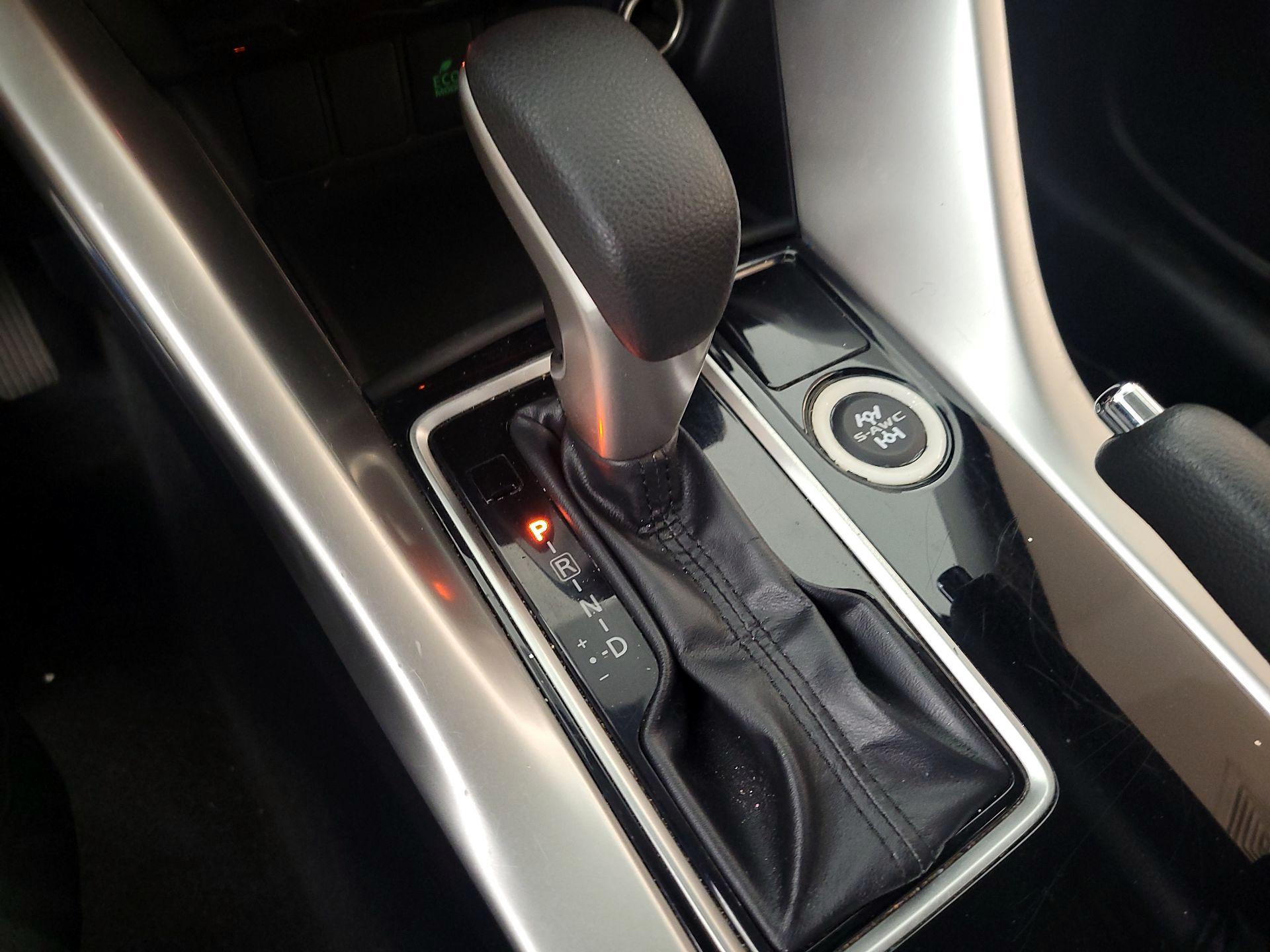 Thumbnail: 2020 Mitsubishi Eclipse Cross - 17