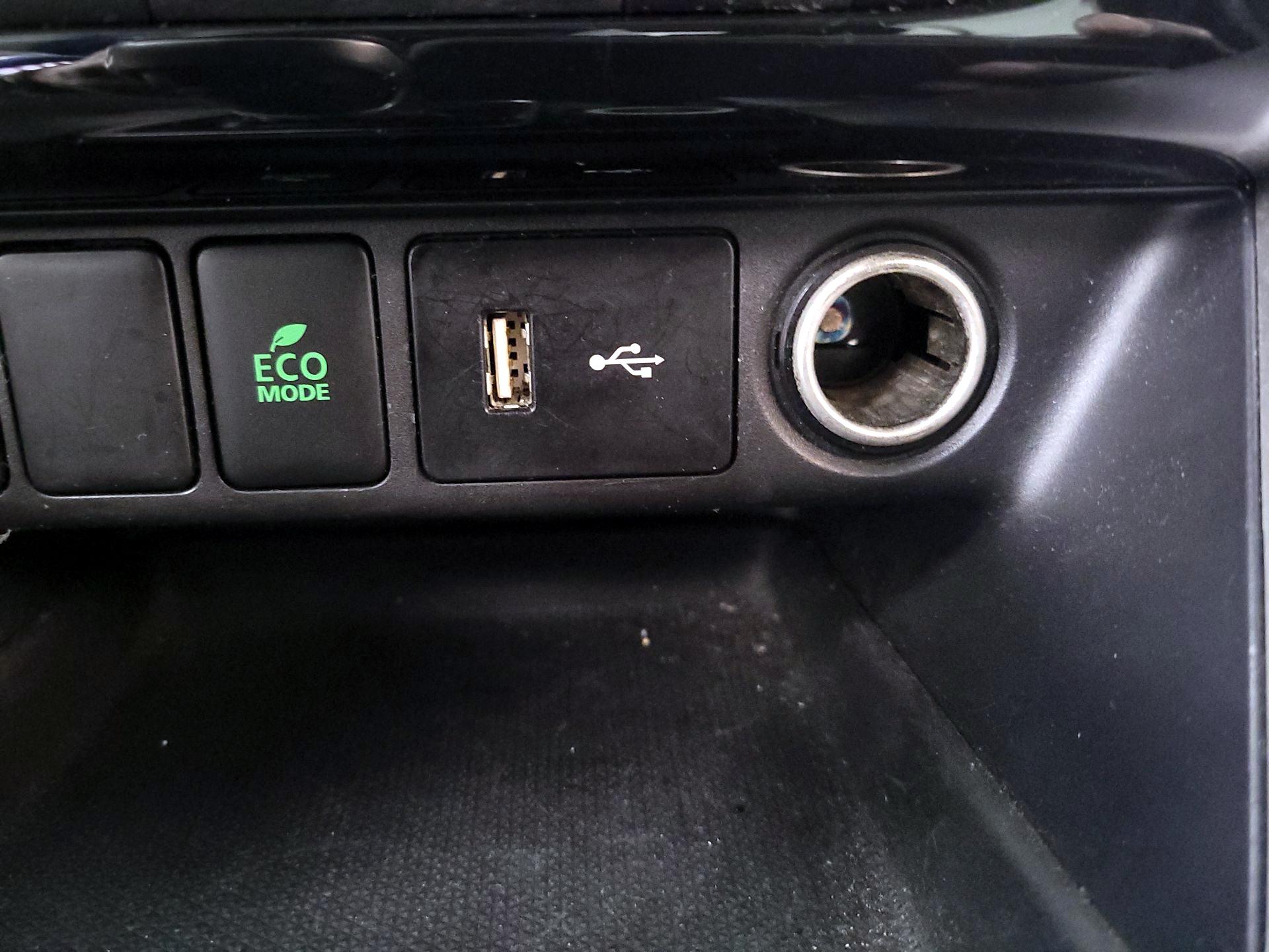 Thumbnail: 2020 Mitsubishi Eclipse Cross - 18