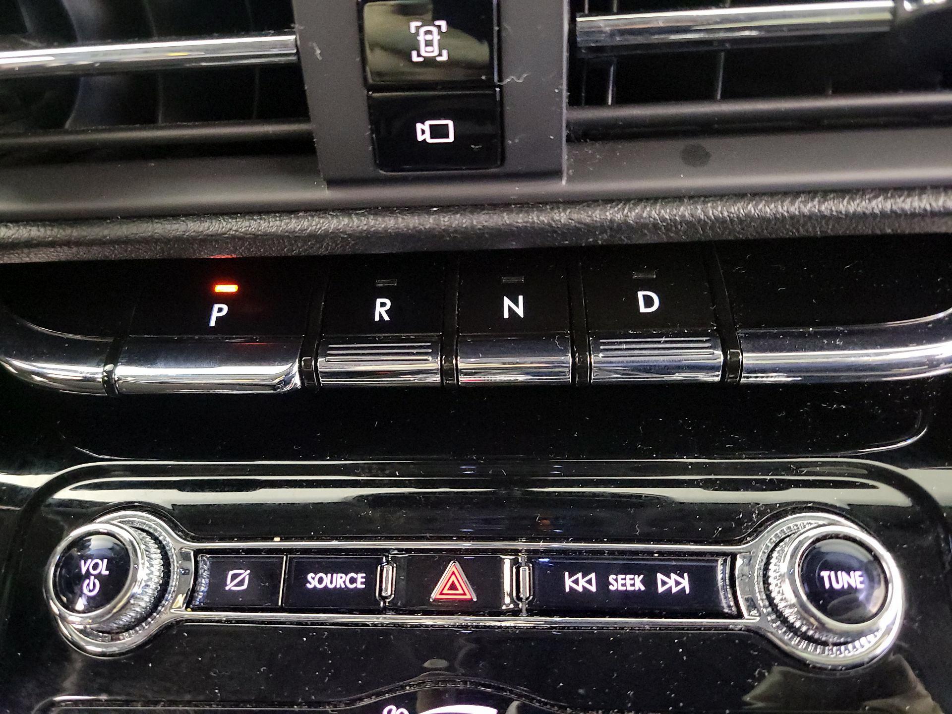 Thumbnail: 2021 Lincoln Corsair - 18