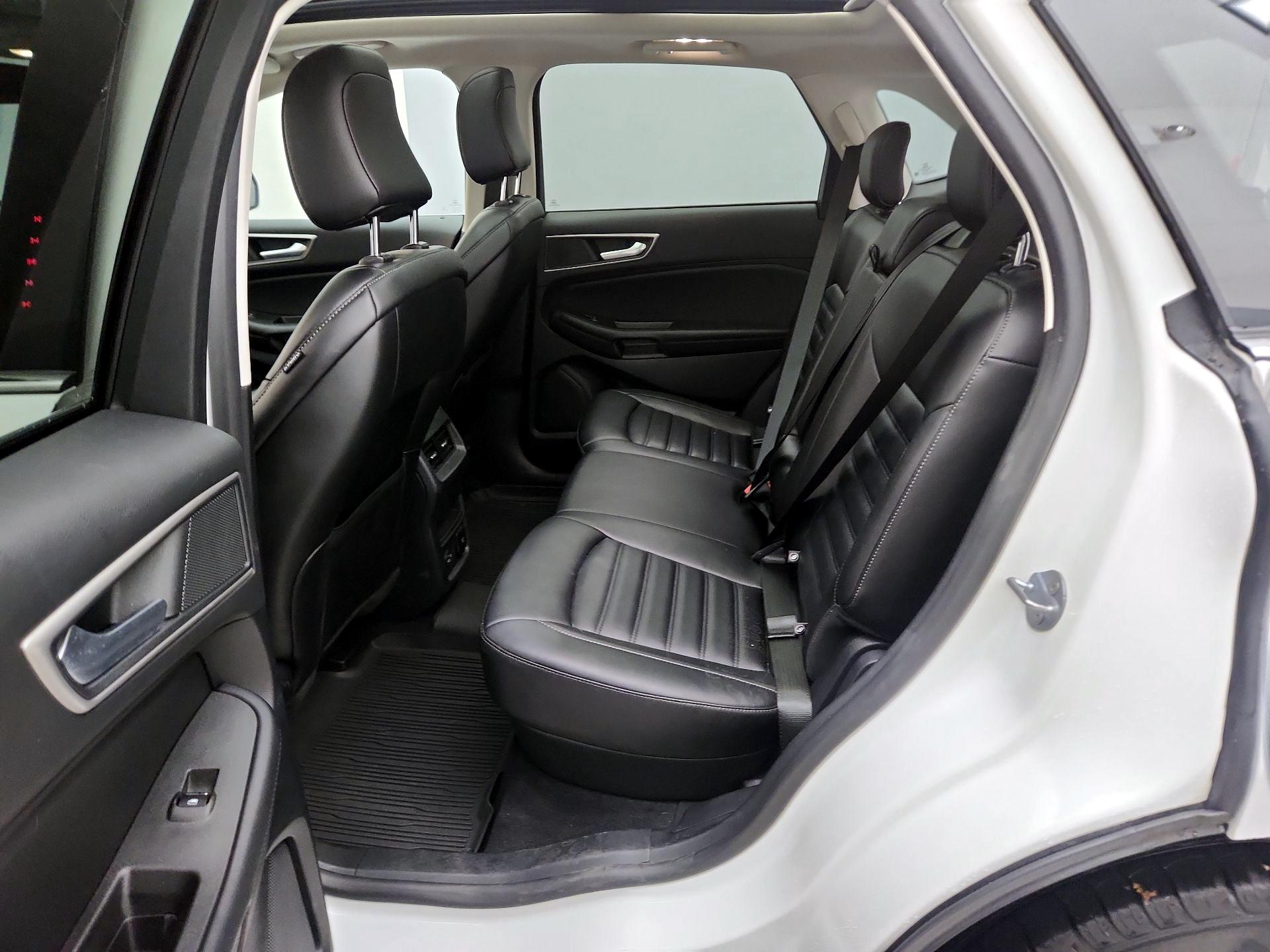 Thumbnail: 2022 Ford Edge - 20