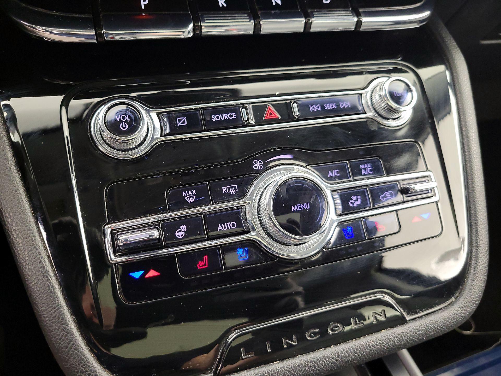 Thumbnail: 2021 Lincoln Corsair - 17